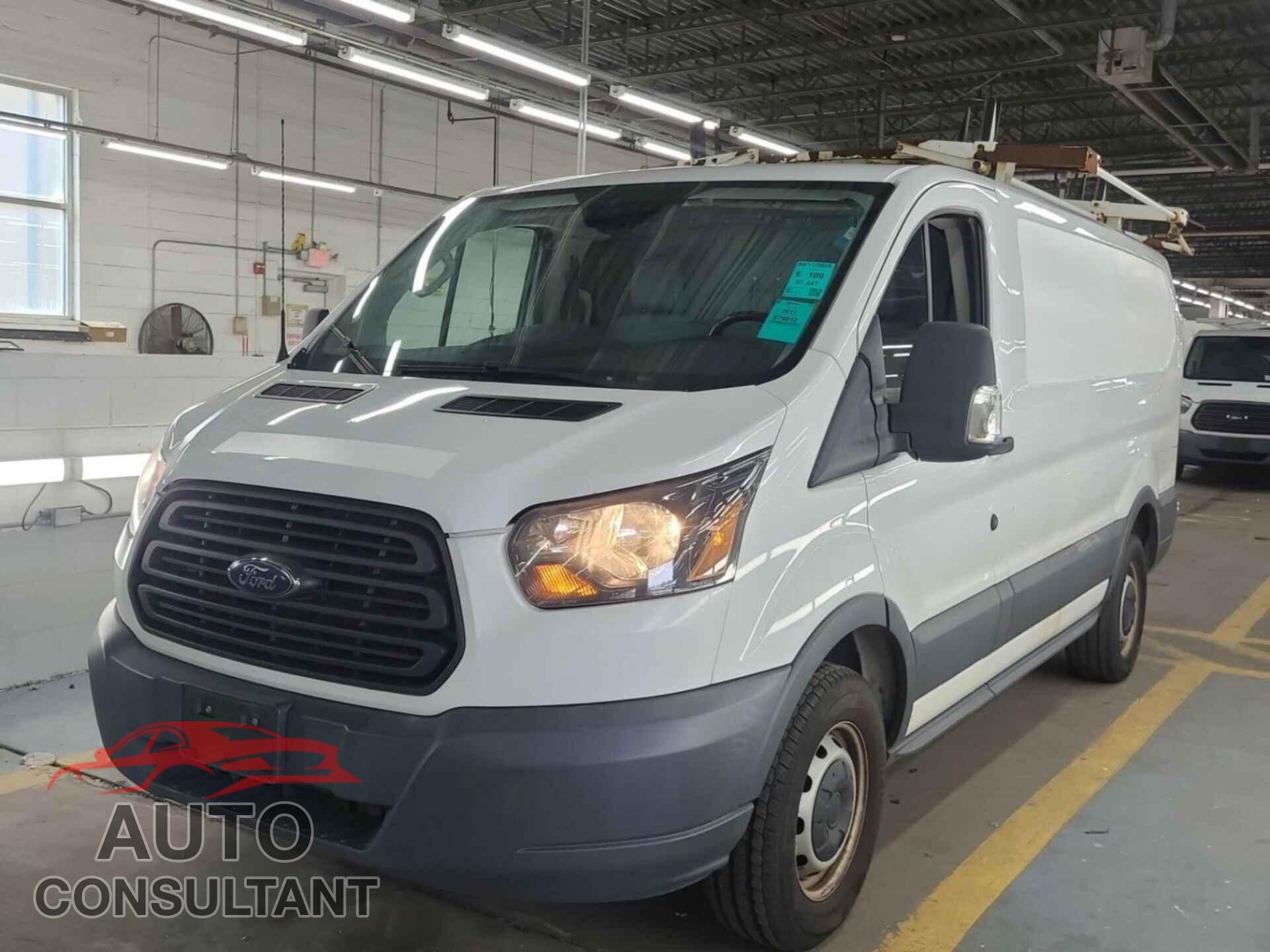 FORD TRANSIT 2017 - 1FTYR1YM4HKB43541