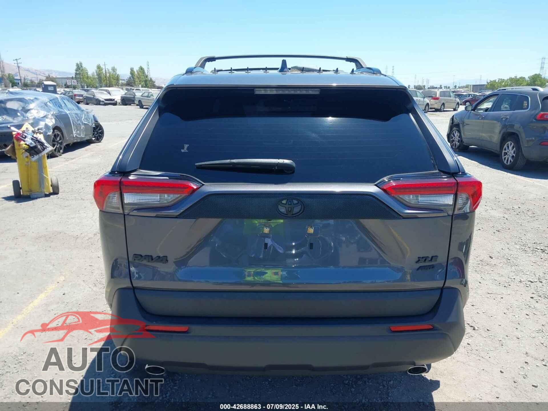 TOYOTA RAV4 2020 - JTMP1RFV3LD059561