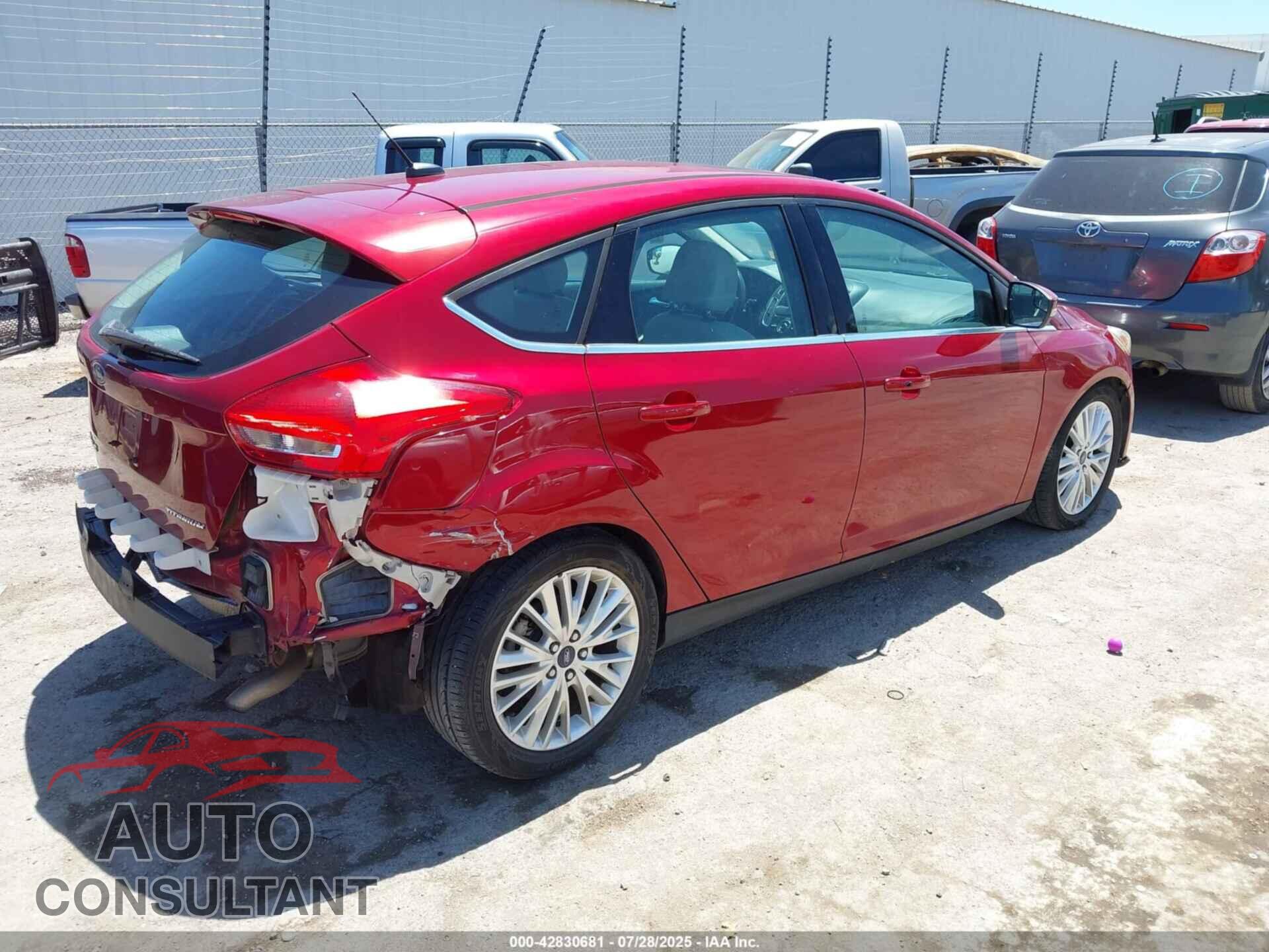 FORD FOCUS 2016 - 1FADP3N25GL321426