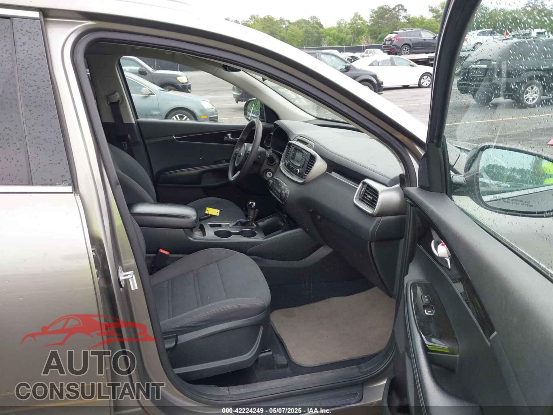 KIA SORENTO 2016 - 5XYPGDA51GG012335