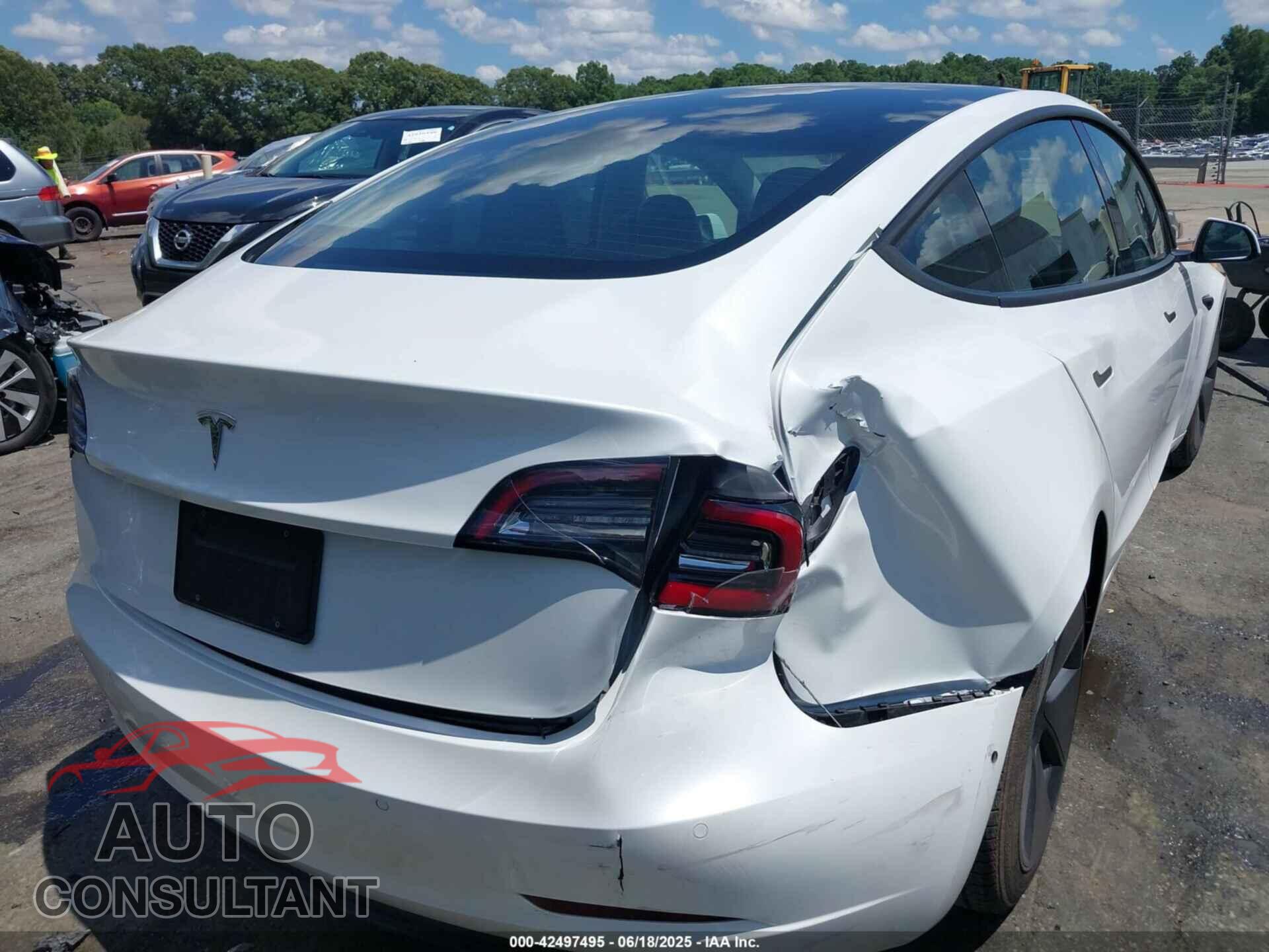 TESLA MODEL 3 2021 - 5YJ3E1EA3MF852100