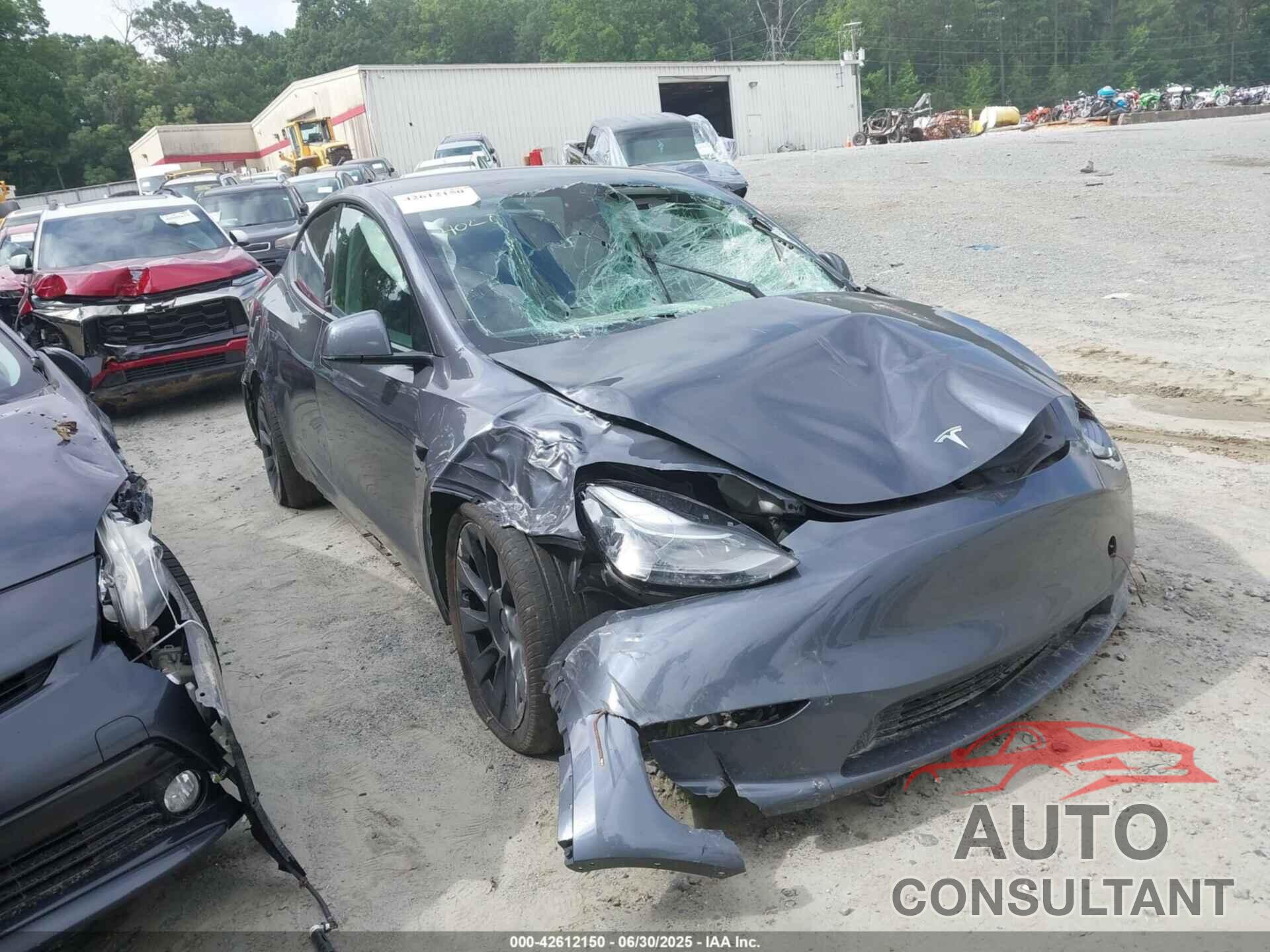 TESLA MODEL Y 2023 - 7SAYGDEE4PF900876