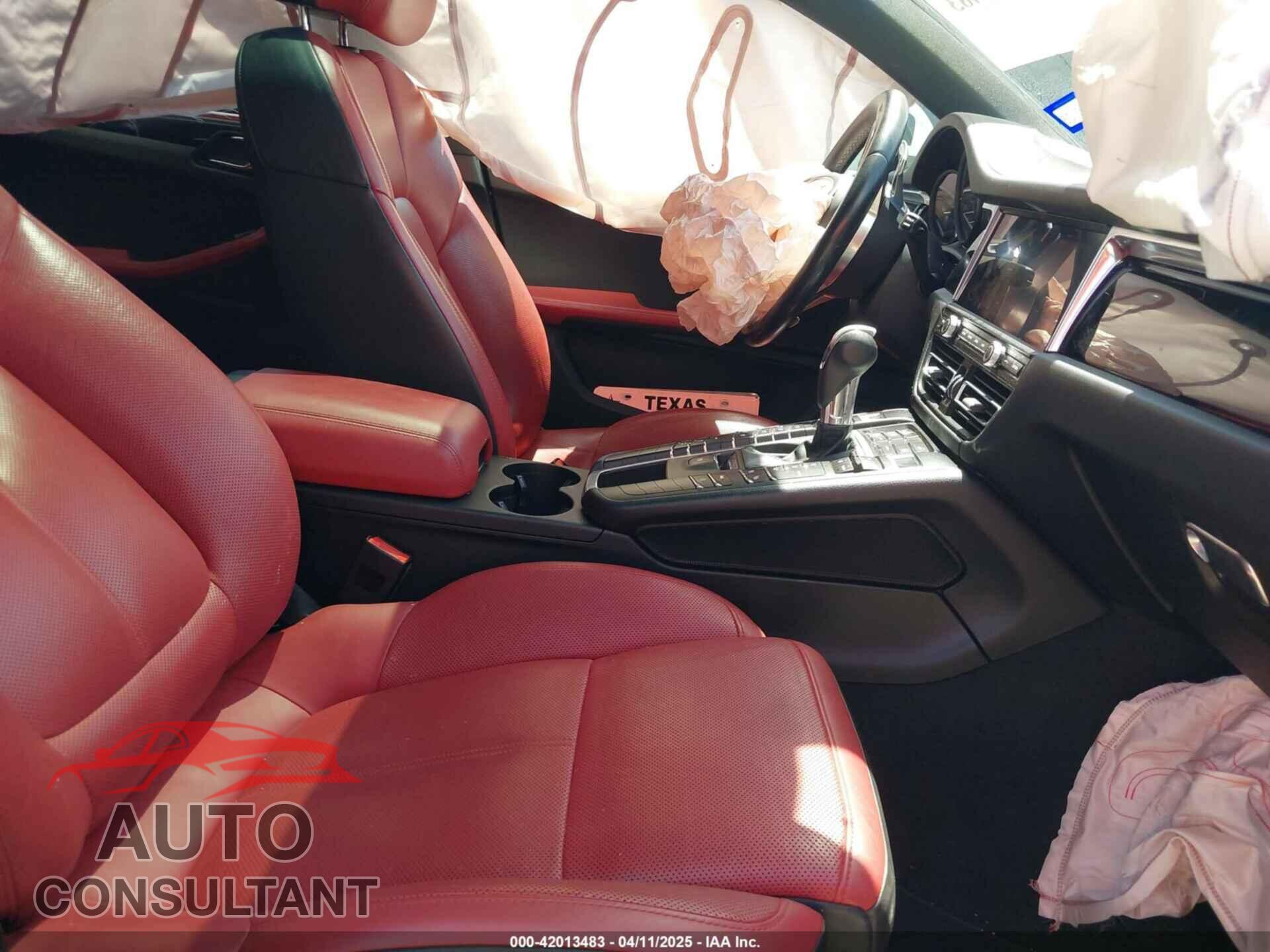 PORSCHE MACAN 2021 - WP1AA2A59MLB00947