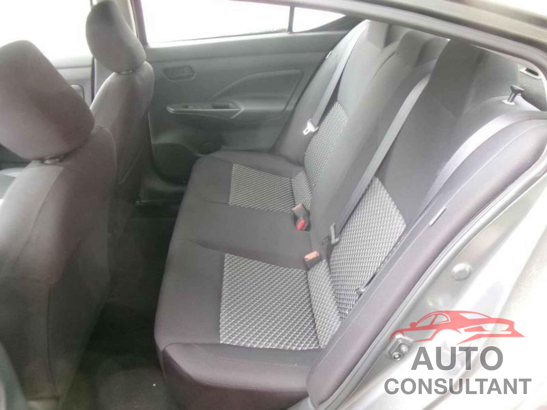 NISSAN VERSA 2020 - 3N1CN8DV8LL822915