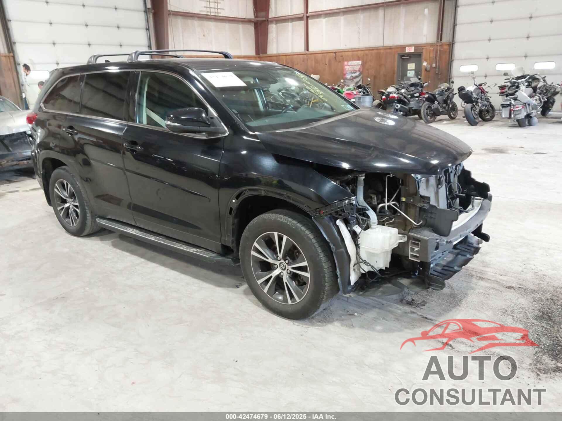 TOYOTA HIGHLANDER 2019 - 5TDBZRFH9KS939129