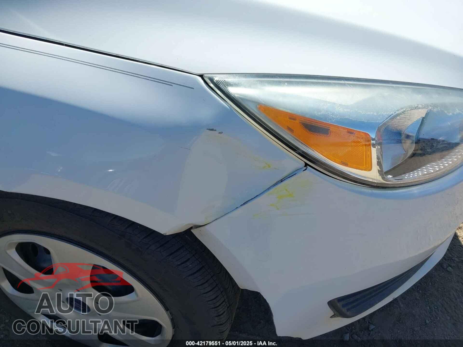 FORD FOCUS 2018 - 1FADP3E21JL322855