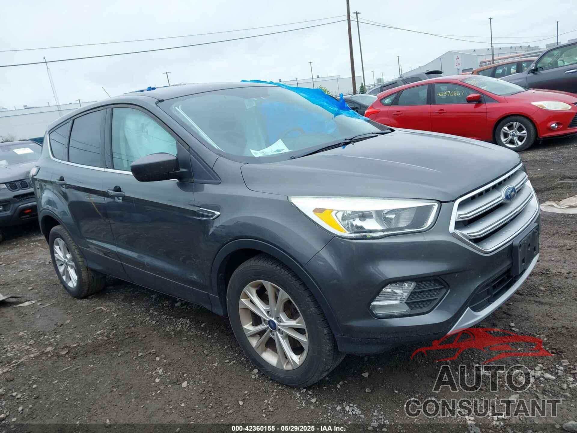 FORD ESCAPE 2017 - 1FMCU9GD4HUC85395