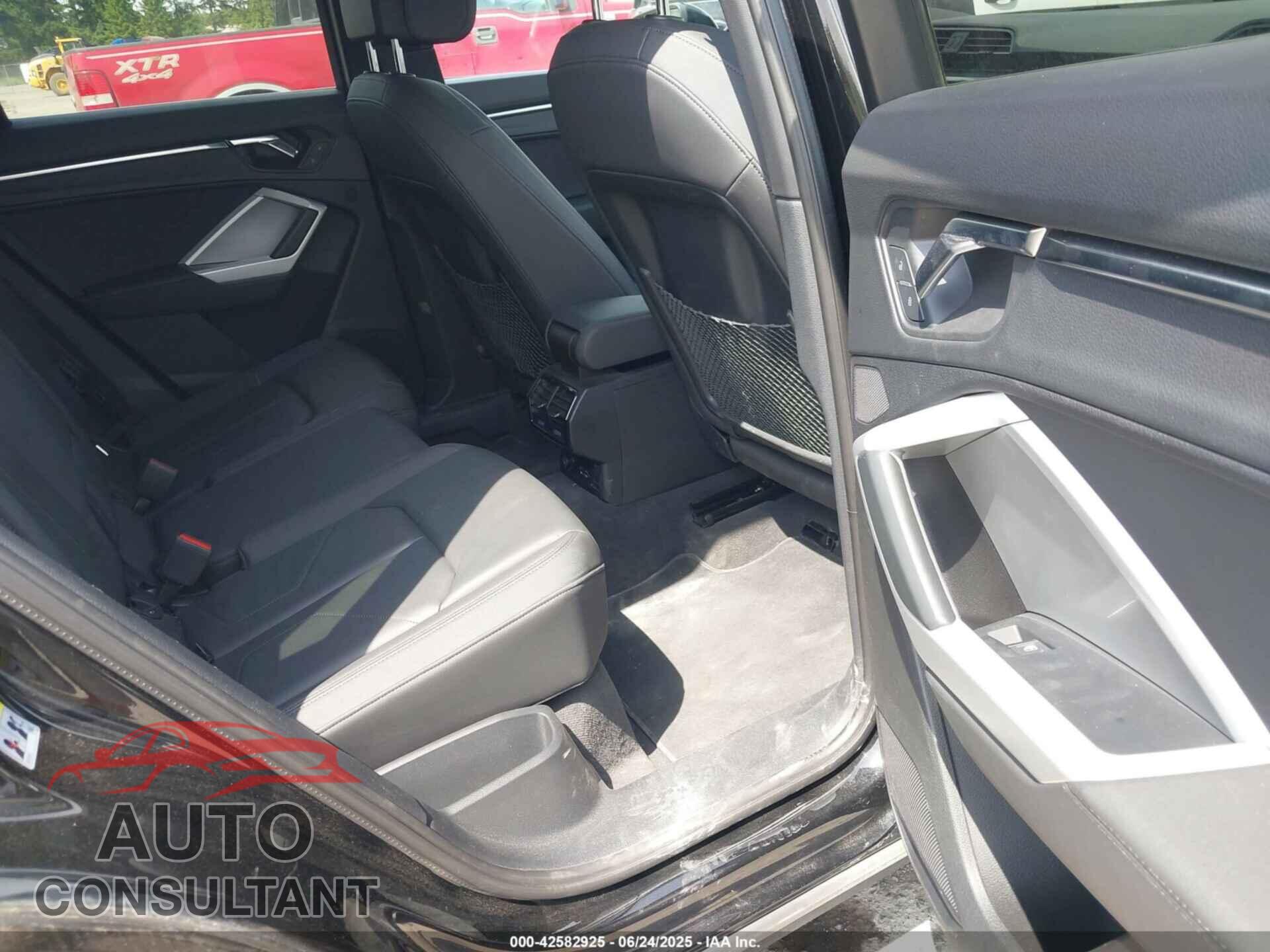 AUDI Q3 2023 - WA1DECF35P1093201
