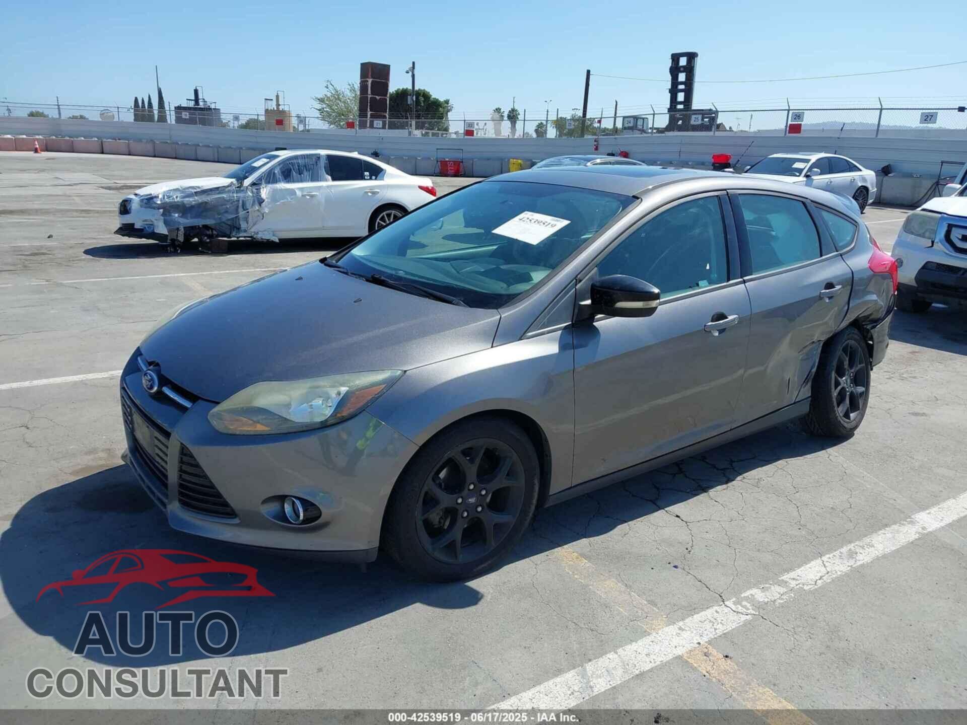 FORD FOCUS 2013 - 1FADP3K21DL374625