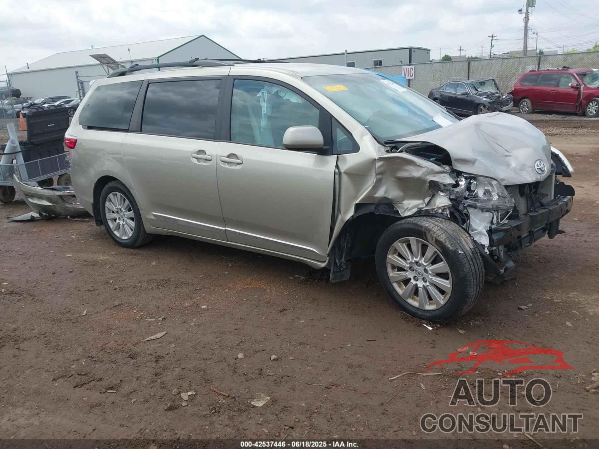 TOYOTA SIENNA 2015 - 5TDJK3DCXFS123329