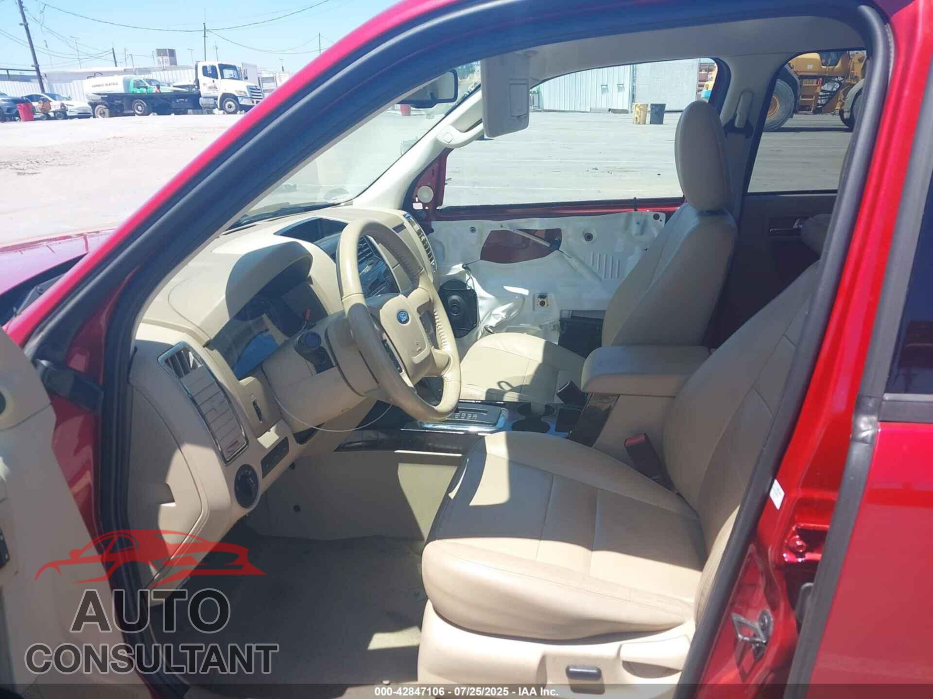 FORD ESCAPE 2011 - 1FMCU0E73BKA08216