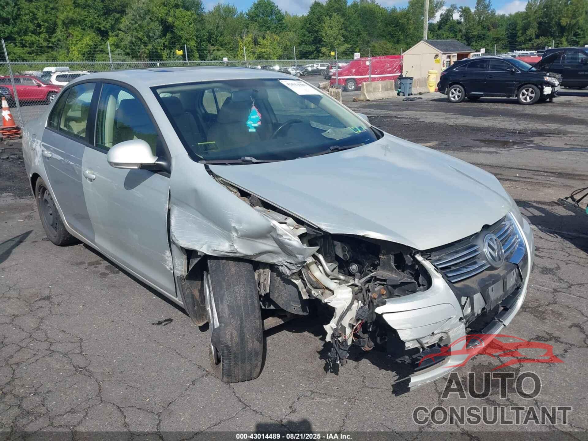 VOLKSWAGEN JETTA 2010 - 3VWRZ7AJ7AM158036
