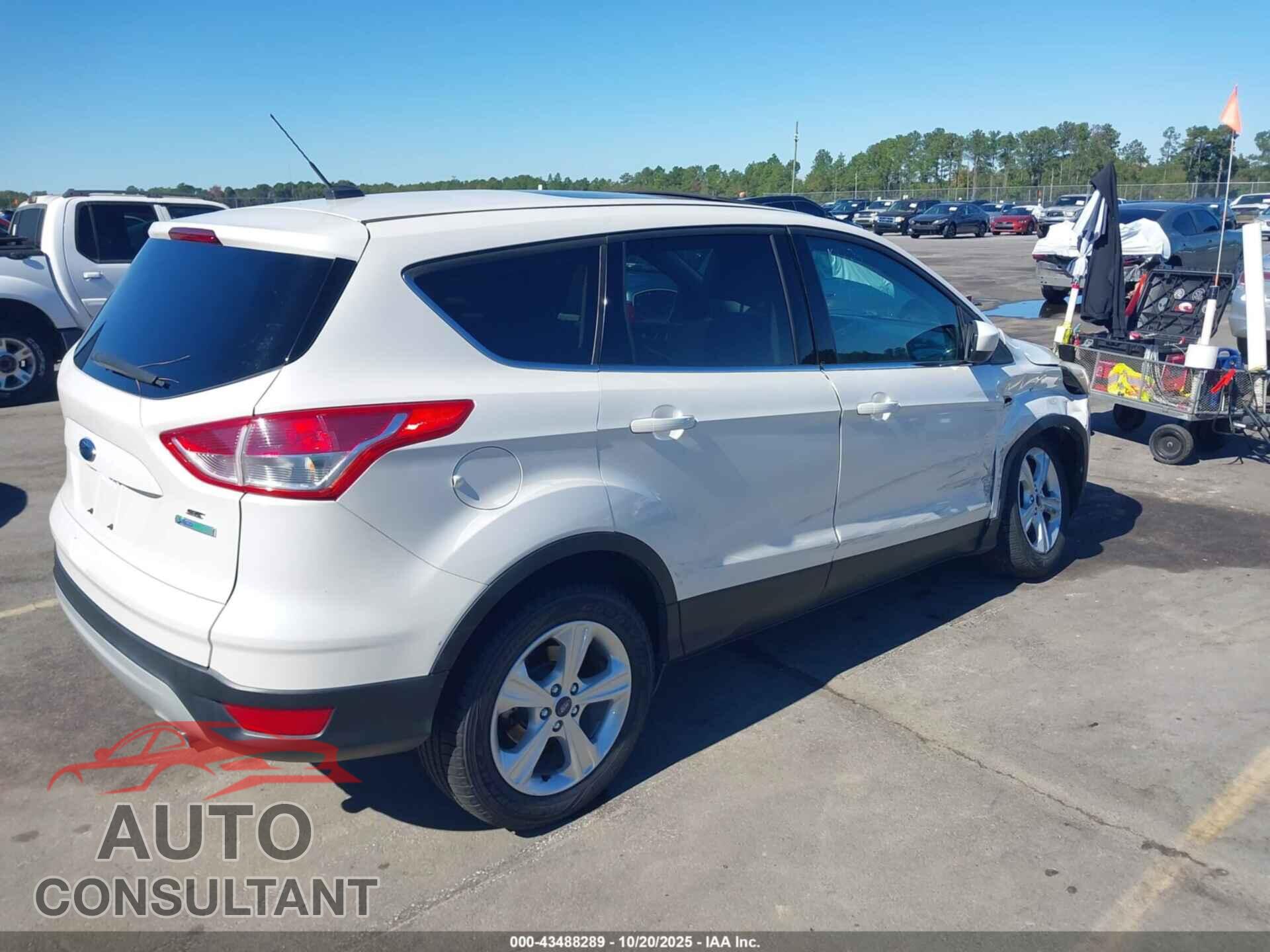 FORD ESCAPE 2015 - 1FMCU0GX6FUC89659