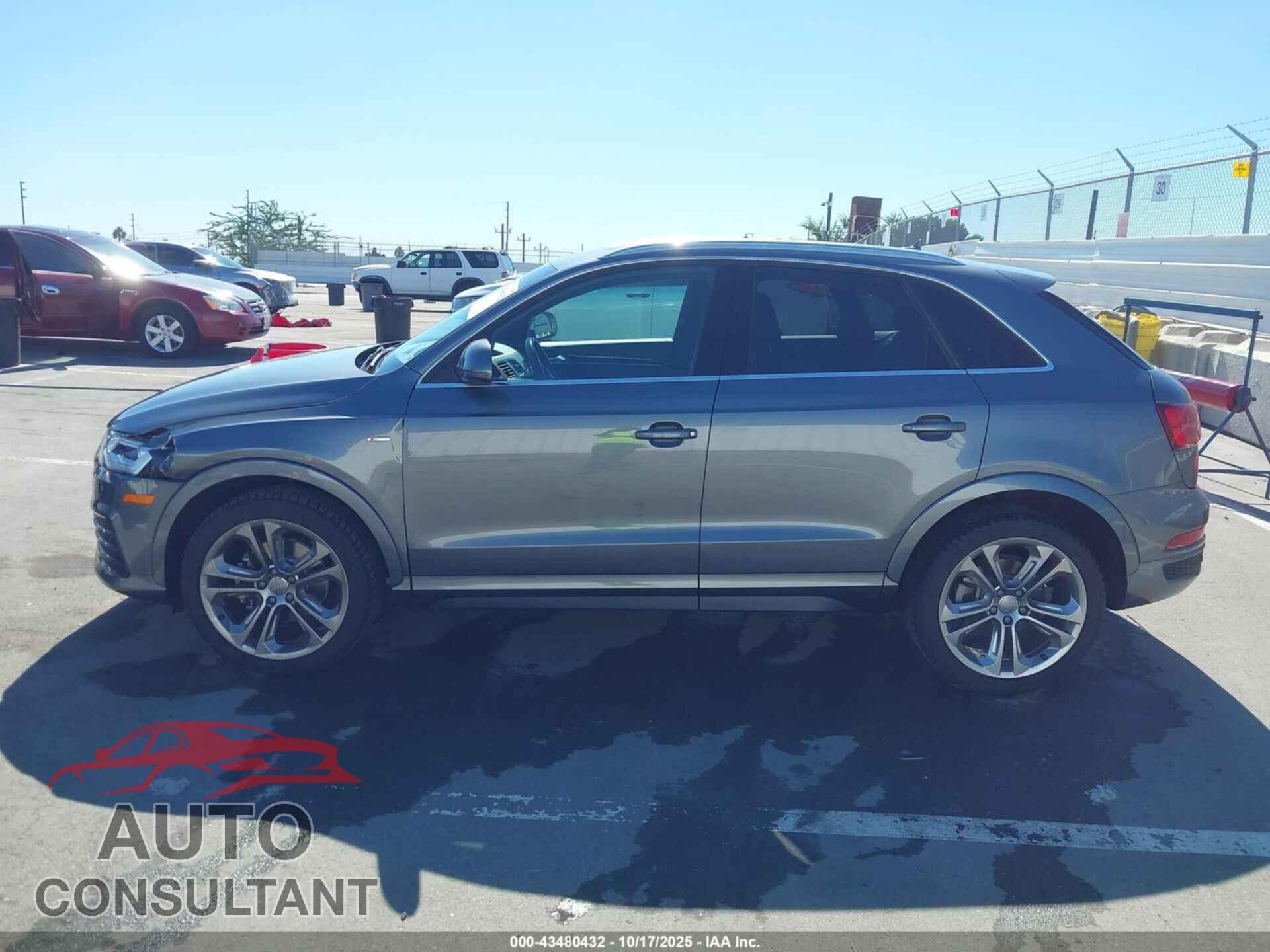 AUDI Q3 2016 - WA1GFCFS4GR020159