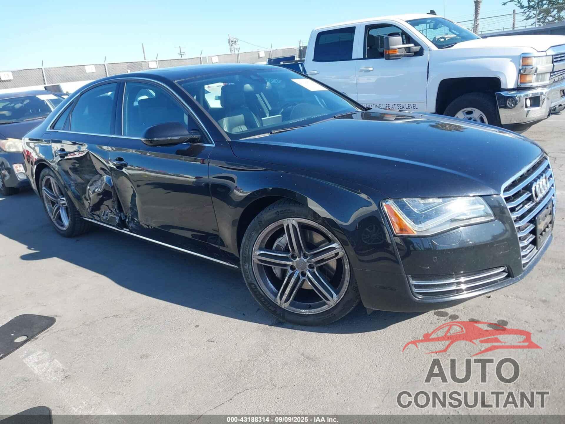 AUDI A8 2014 - WAUAGAFD4EN011879