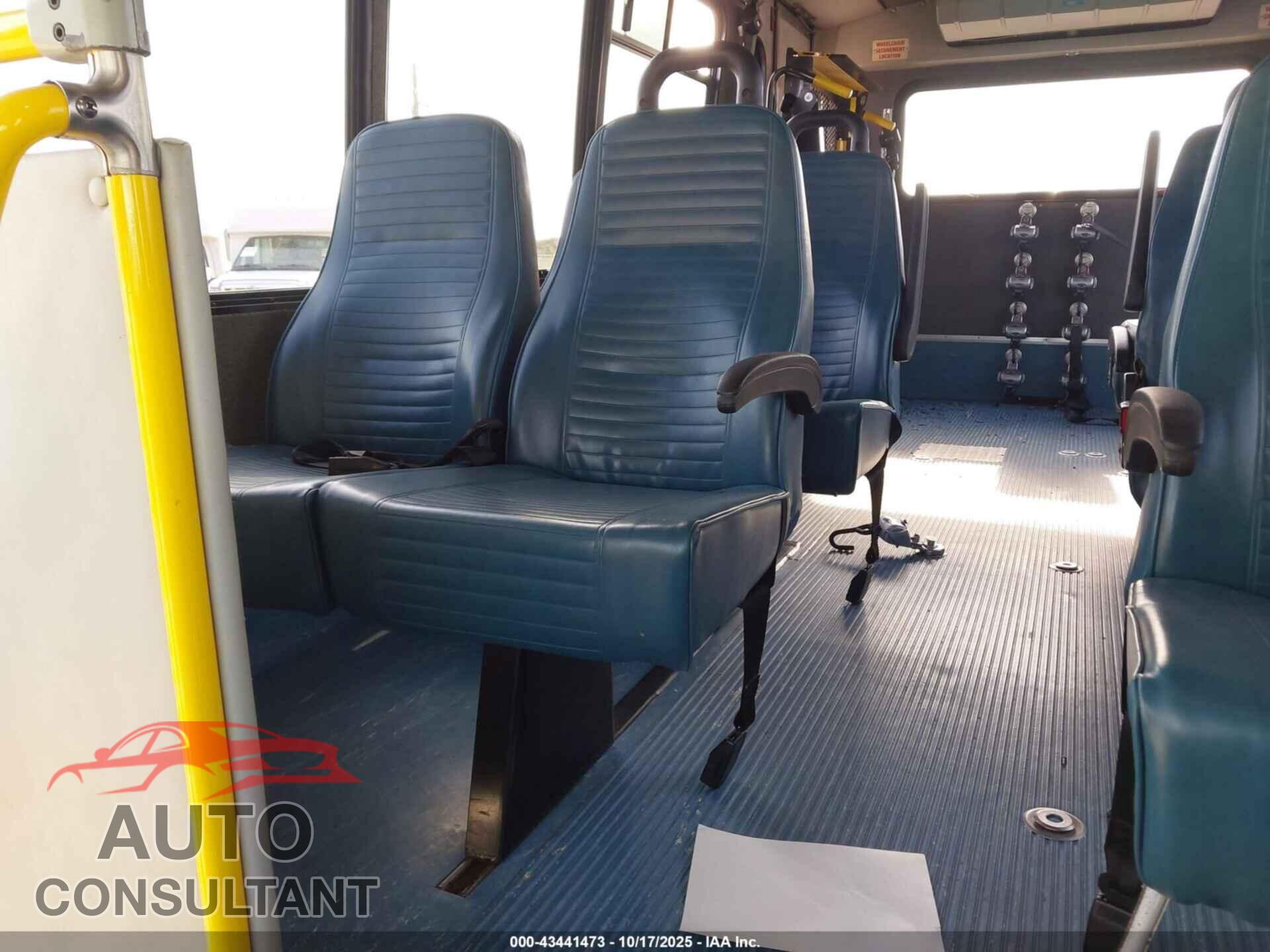 FORD E-450 CUTAWAY 2017 - 1FDFE4FS5HDC67338