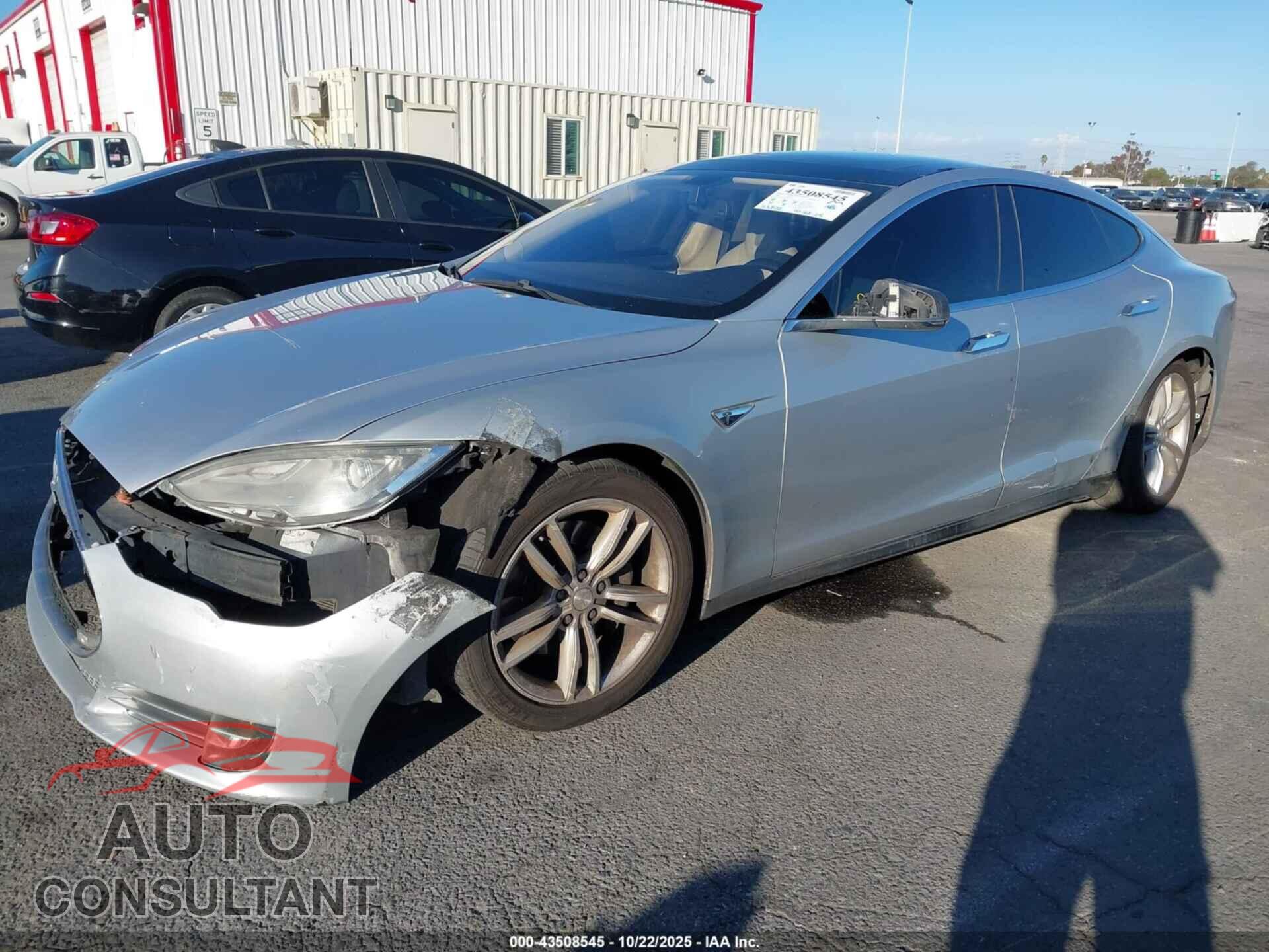 TESLA MODEL S 2014 - 5YJSA1H12EFP41462