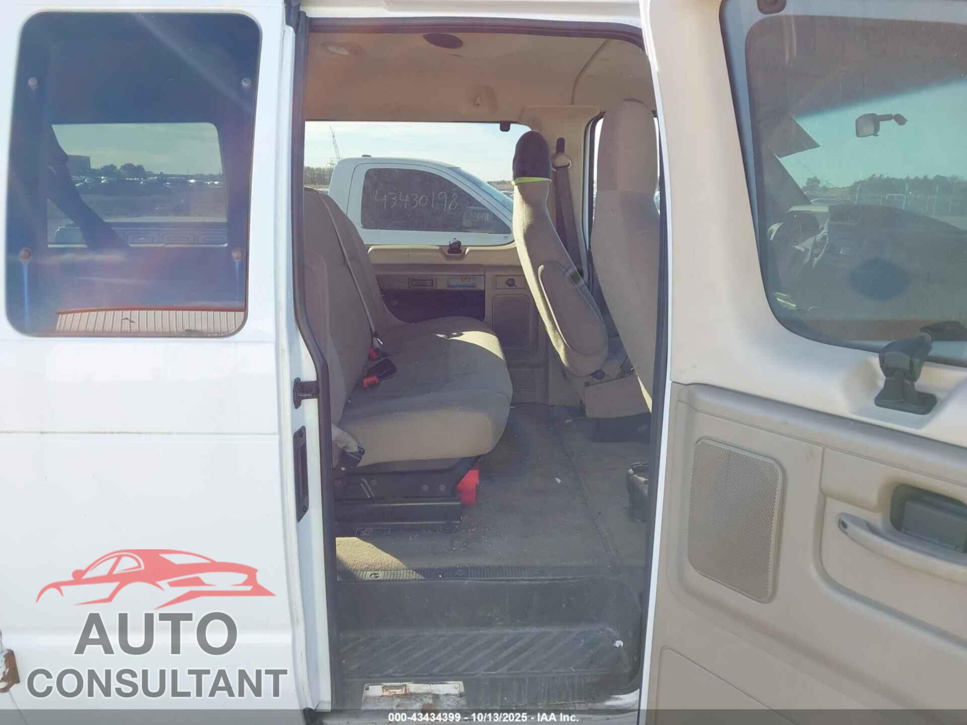FORD ECONOLINE 2011 - 1FBSS3BLXBDB22036