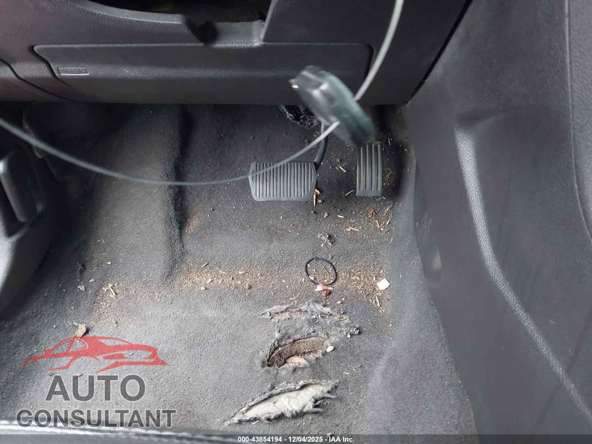 FORD FOCUS 2014 - 1FADP3F27EL348946