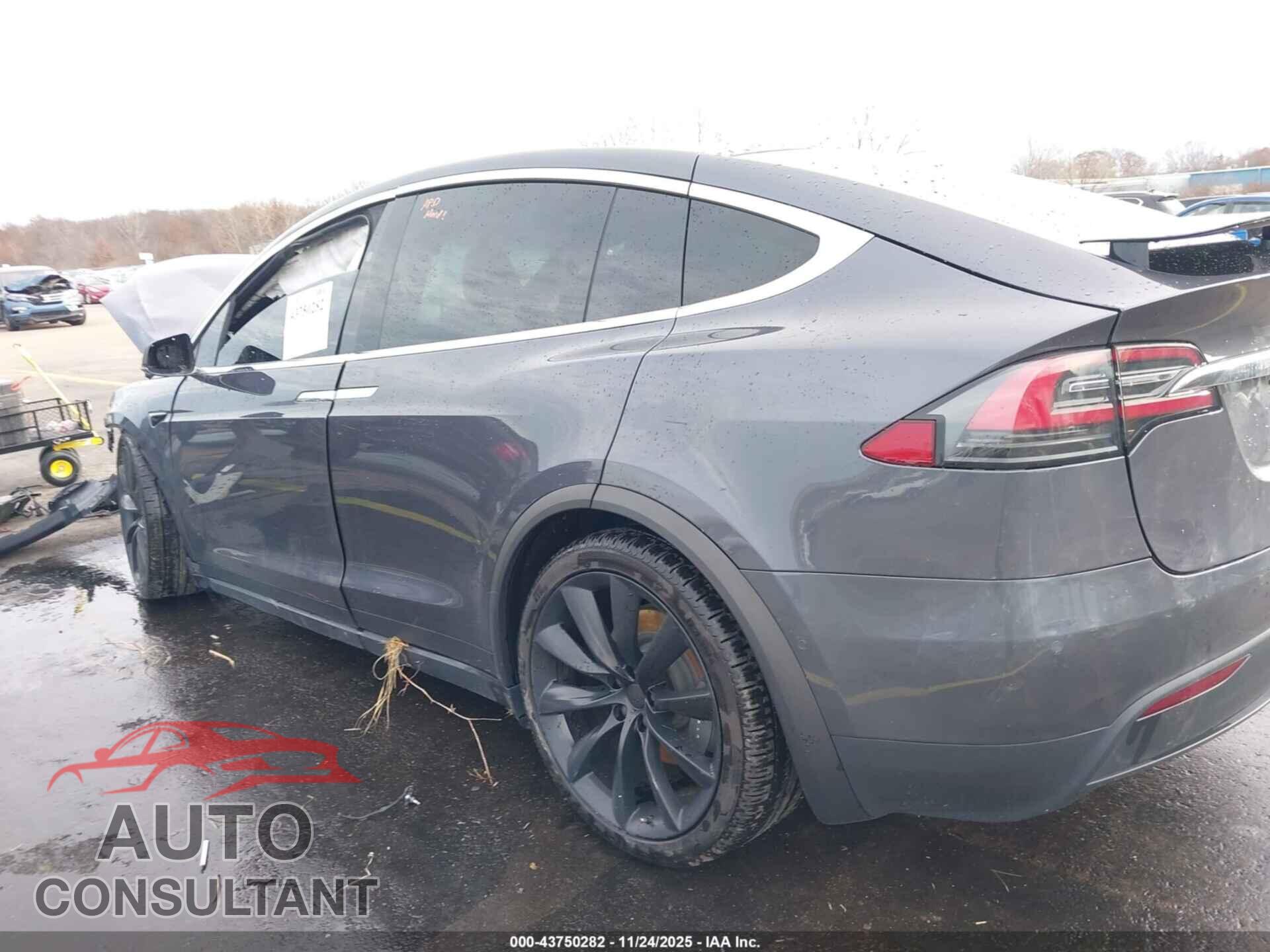 TESLA MODEL X 2020 - 5YJXCDE21LF304757
