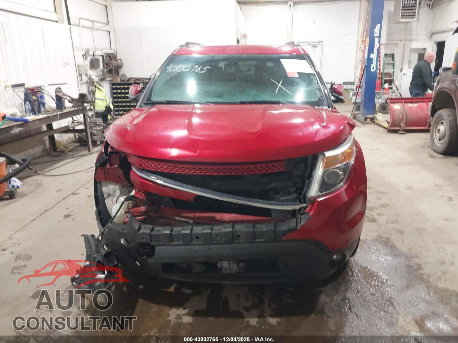 FORD EXPLORER 2011 - 1FMHK8F81BGA57743