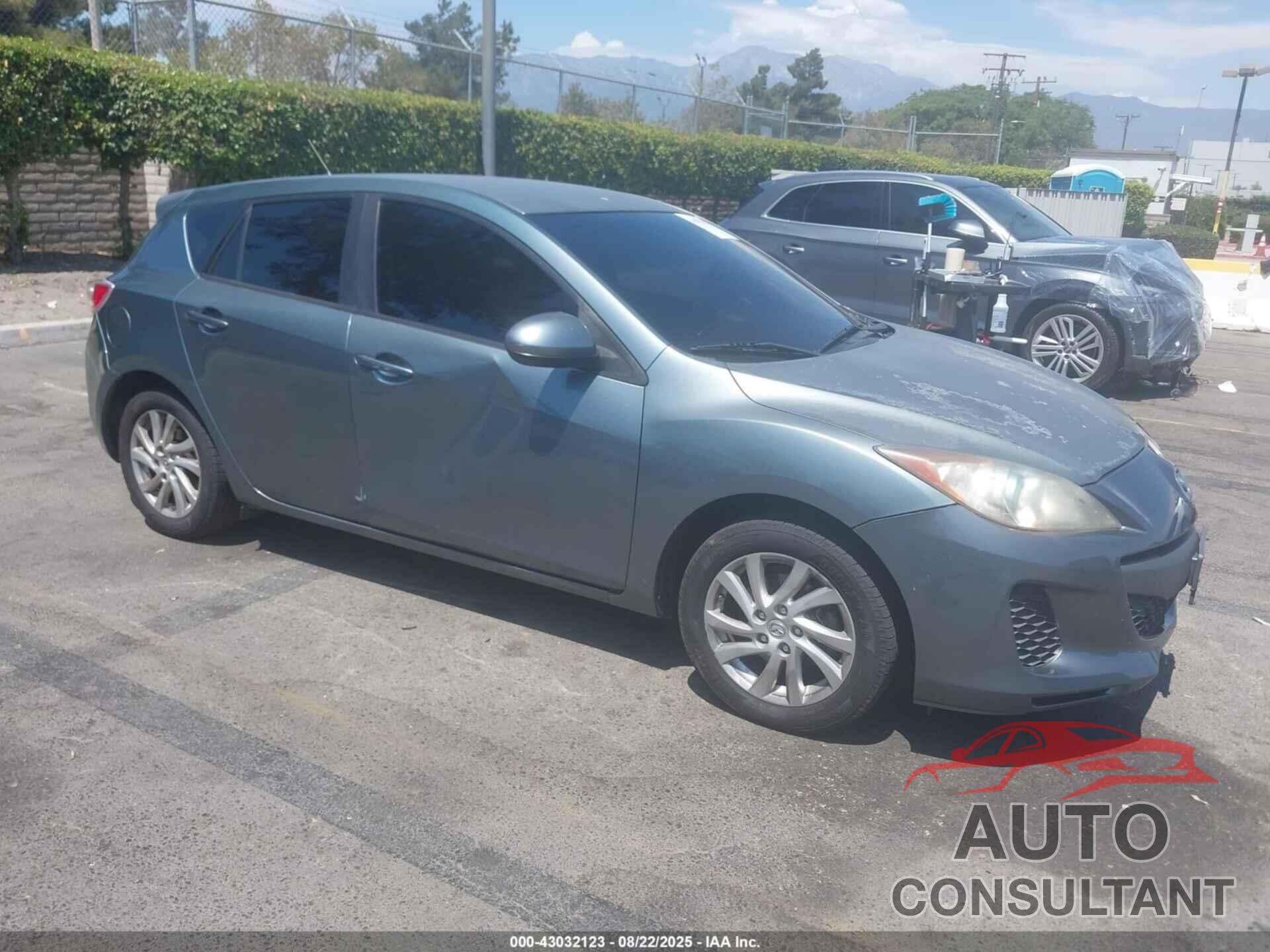MAZDA MAZDA3 2012 - JM1BL1L81C1620006