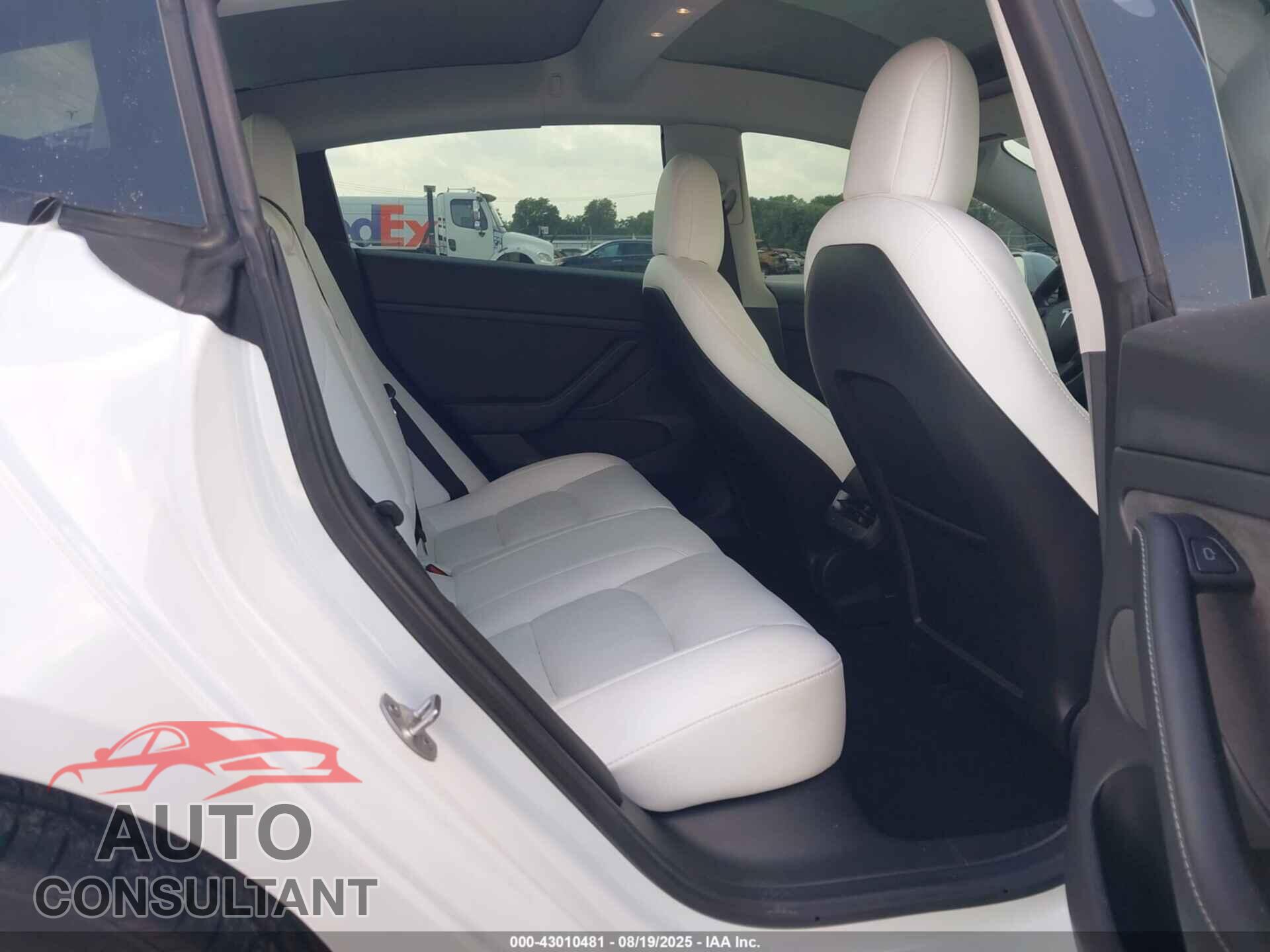 TESLA MODEL 3 2021 - 5YJ3E1EB3MF038019