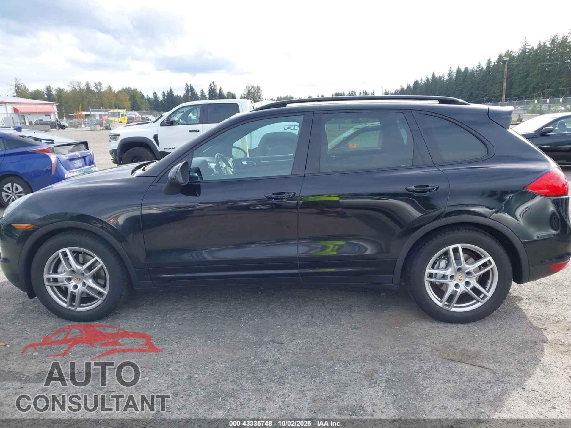 PORSCHE CAYENNE 2012 - WP1AB2A2XCLA44826