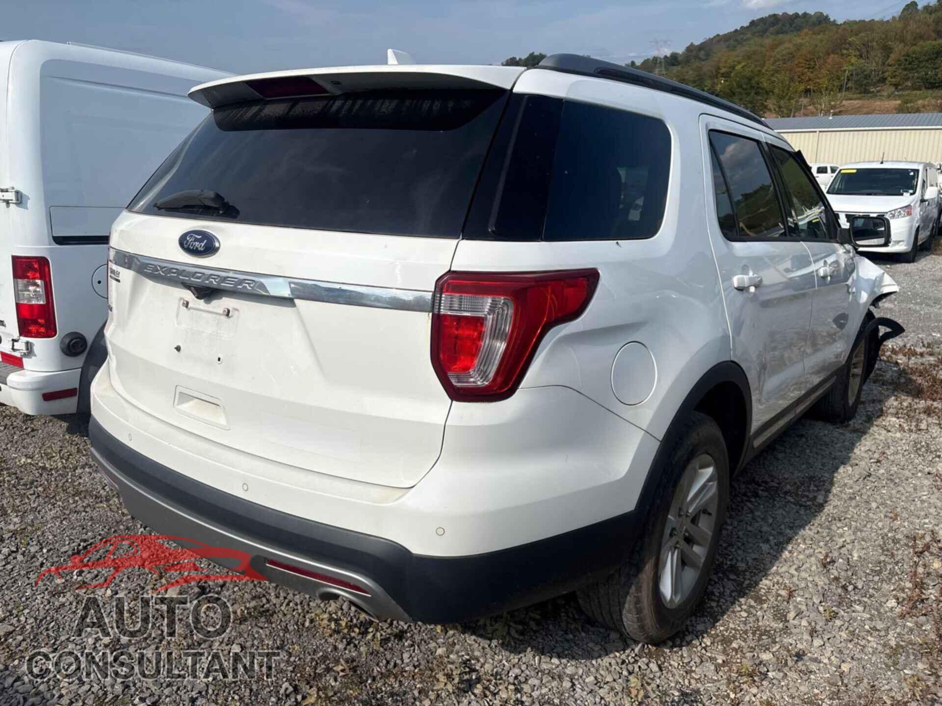 FORD EXPLORER 2017 - 1FM5K7D8XHGA58429