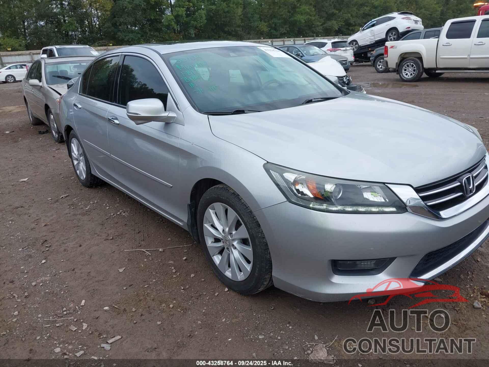 HONDA ACCORD 2014 - 1HGCR3F85EA028297