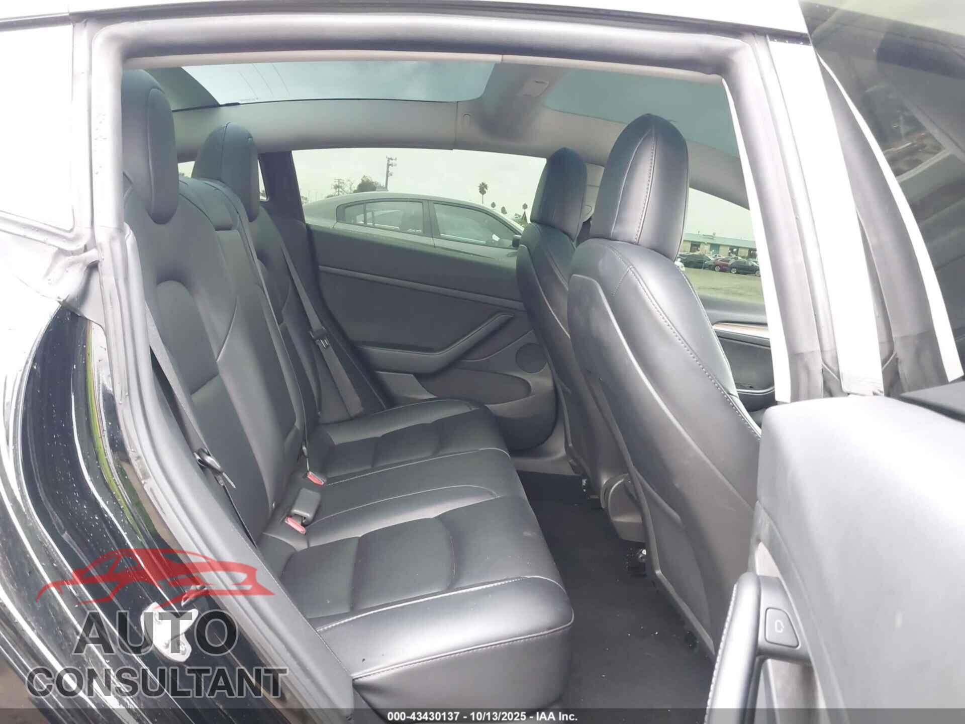 TESLA MODEL 3 2022 - 5YJ3E1EA4NF376652