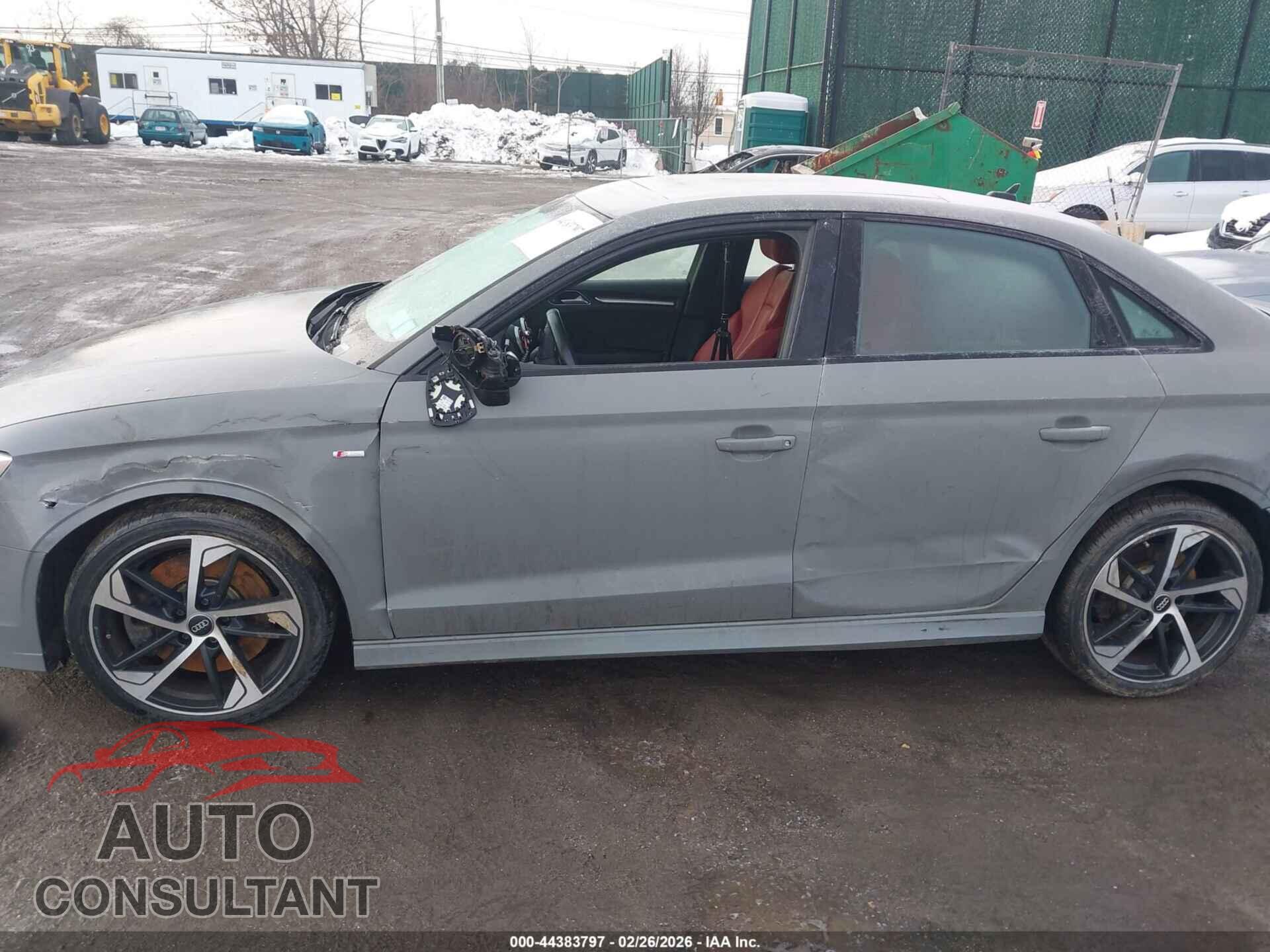 AUDI A3 2020 - WAUBEGFF2LA012113