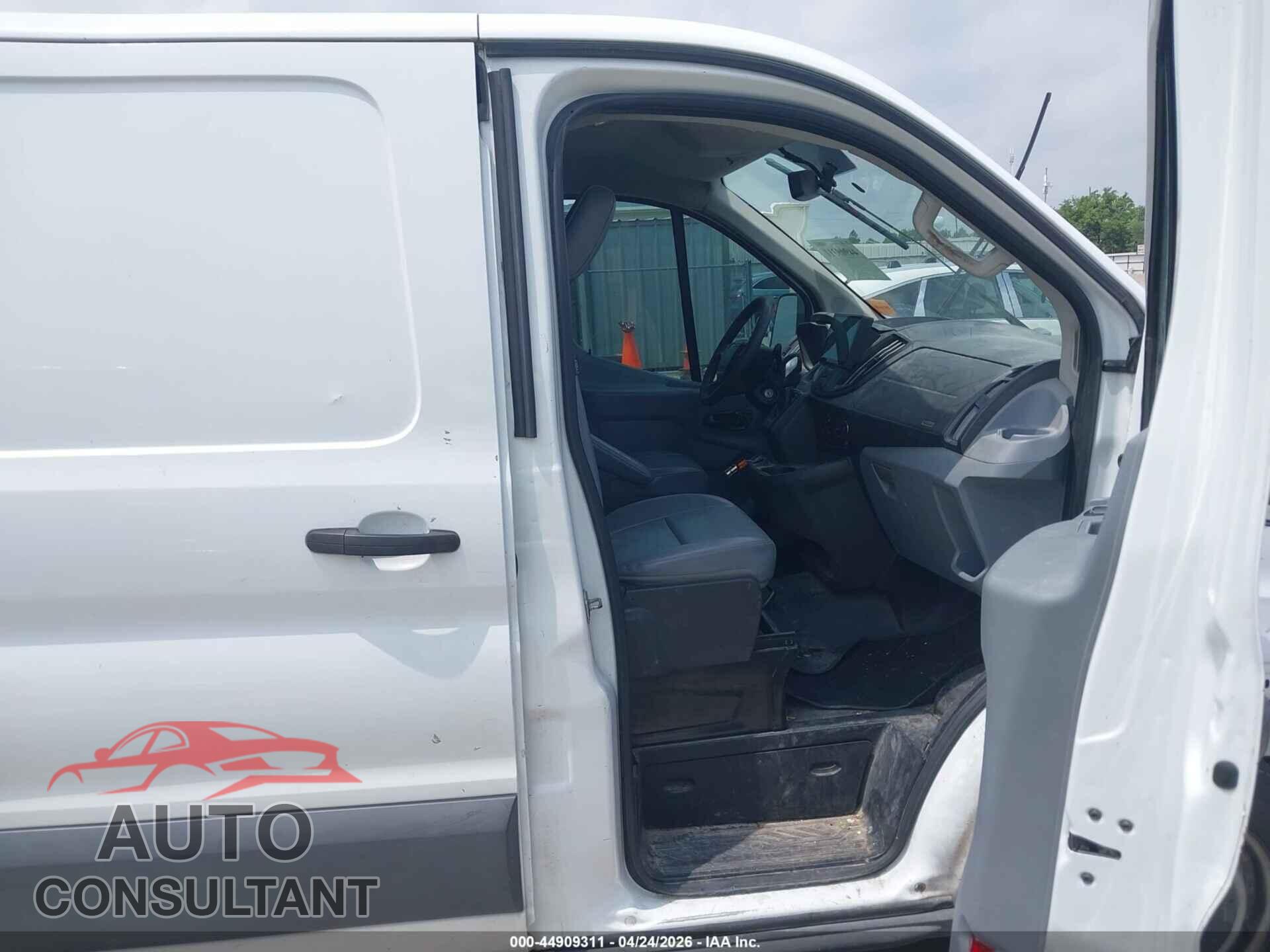FORD TRANSIT-150 2017 - 1FTYE2YM3HKA25143