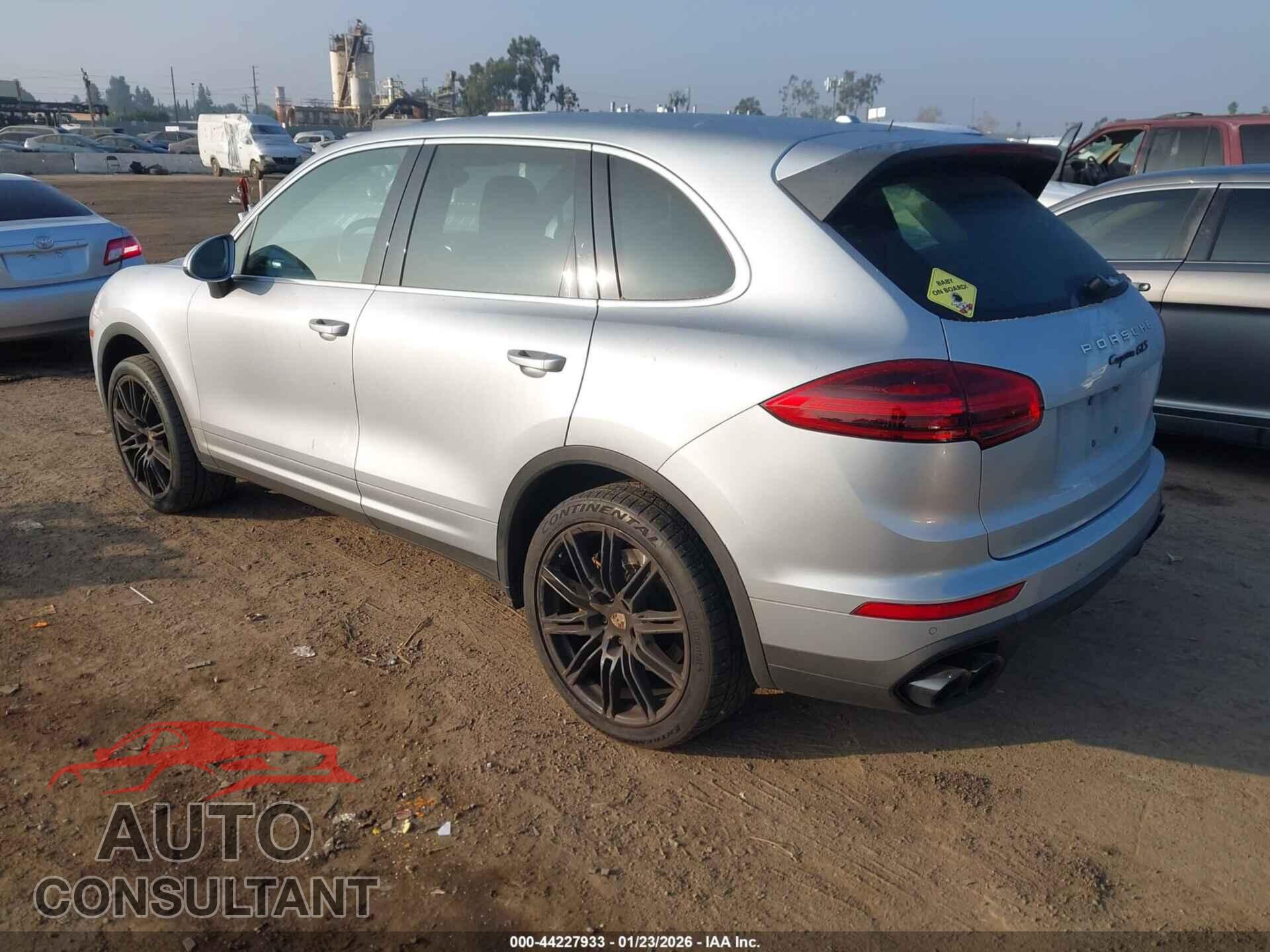 PORSCHE CAYENNE 2016 - WP1AA2A2XGLA04898