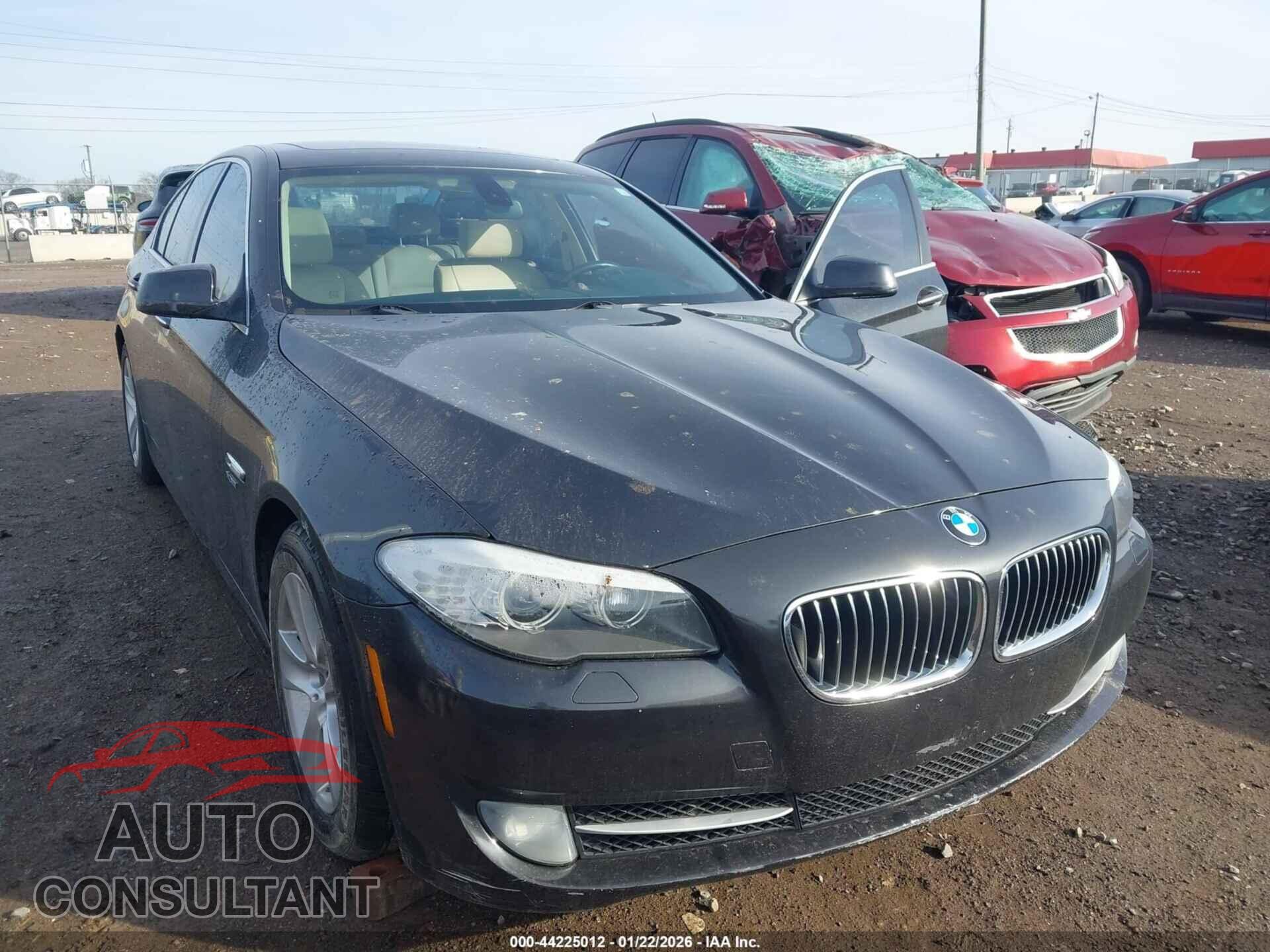 BMW 528I 2012 - WBAXH5C59CDW09836