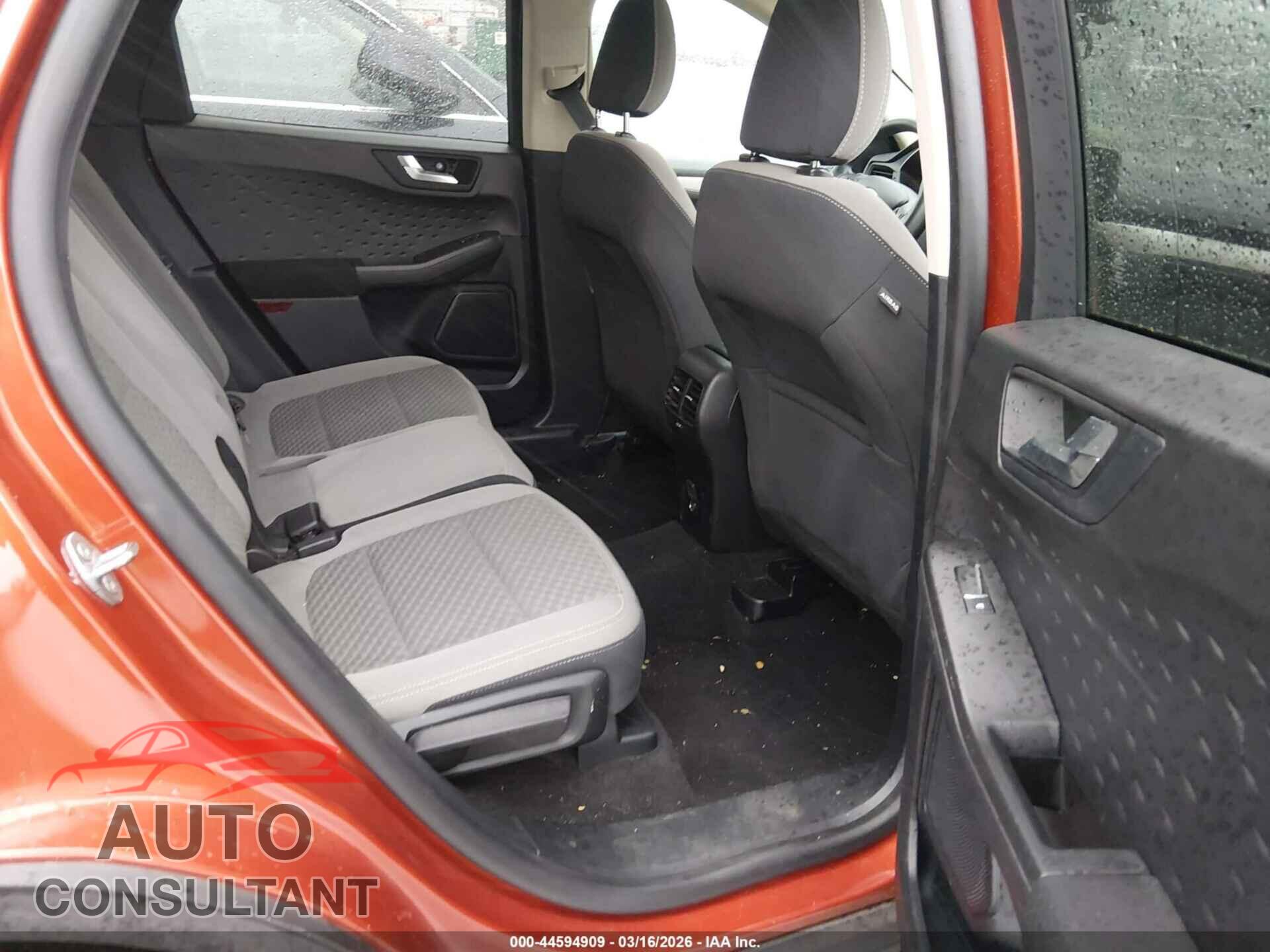 FORD ESCAPE 2020 - 1FMCU0G64LUA97692