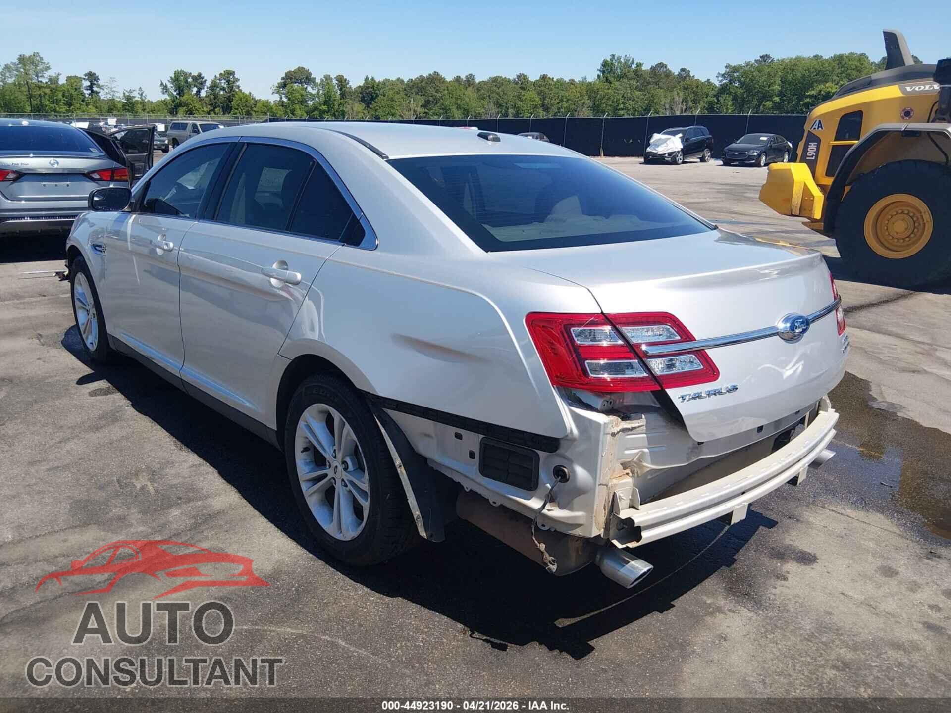FORD TAURUS 2015 - 1FAHP2E87FG174193