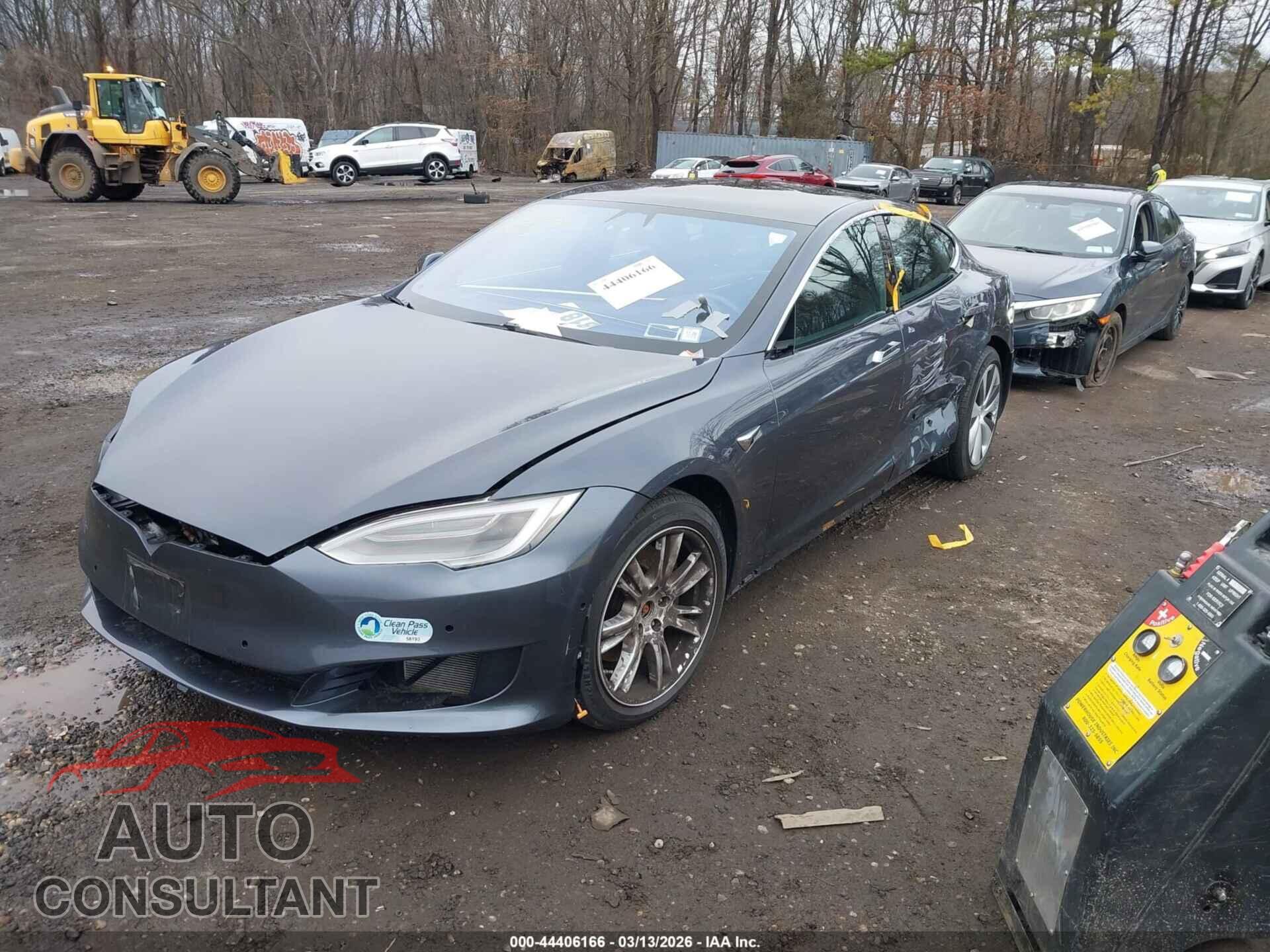 TESLA MODEL S 2020 - 5YJSA1E2XLF369976