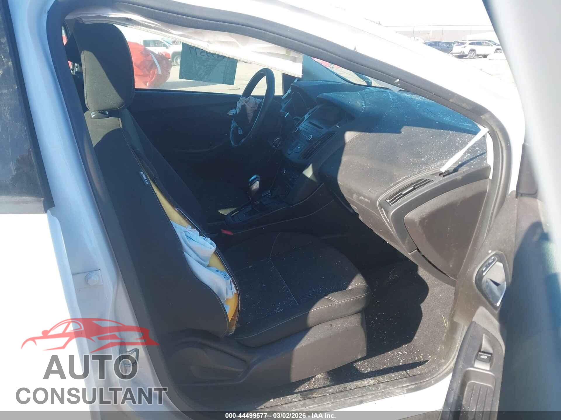 FORD FOCUS 2016 - 1FADP3K2XGL320406