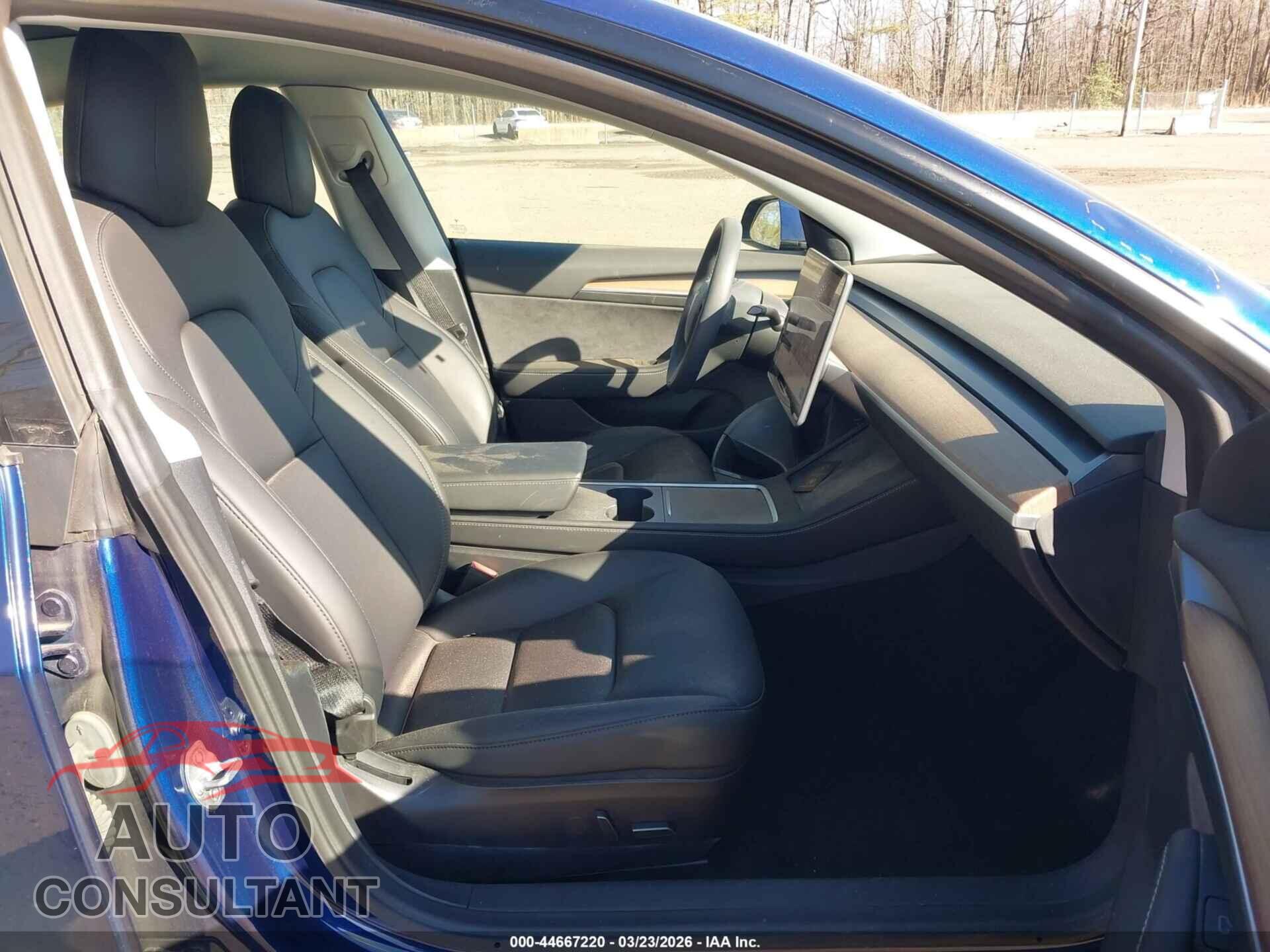 TESLA MODEL 3 2022 - 5YJ3E1EA5NF339710