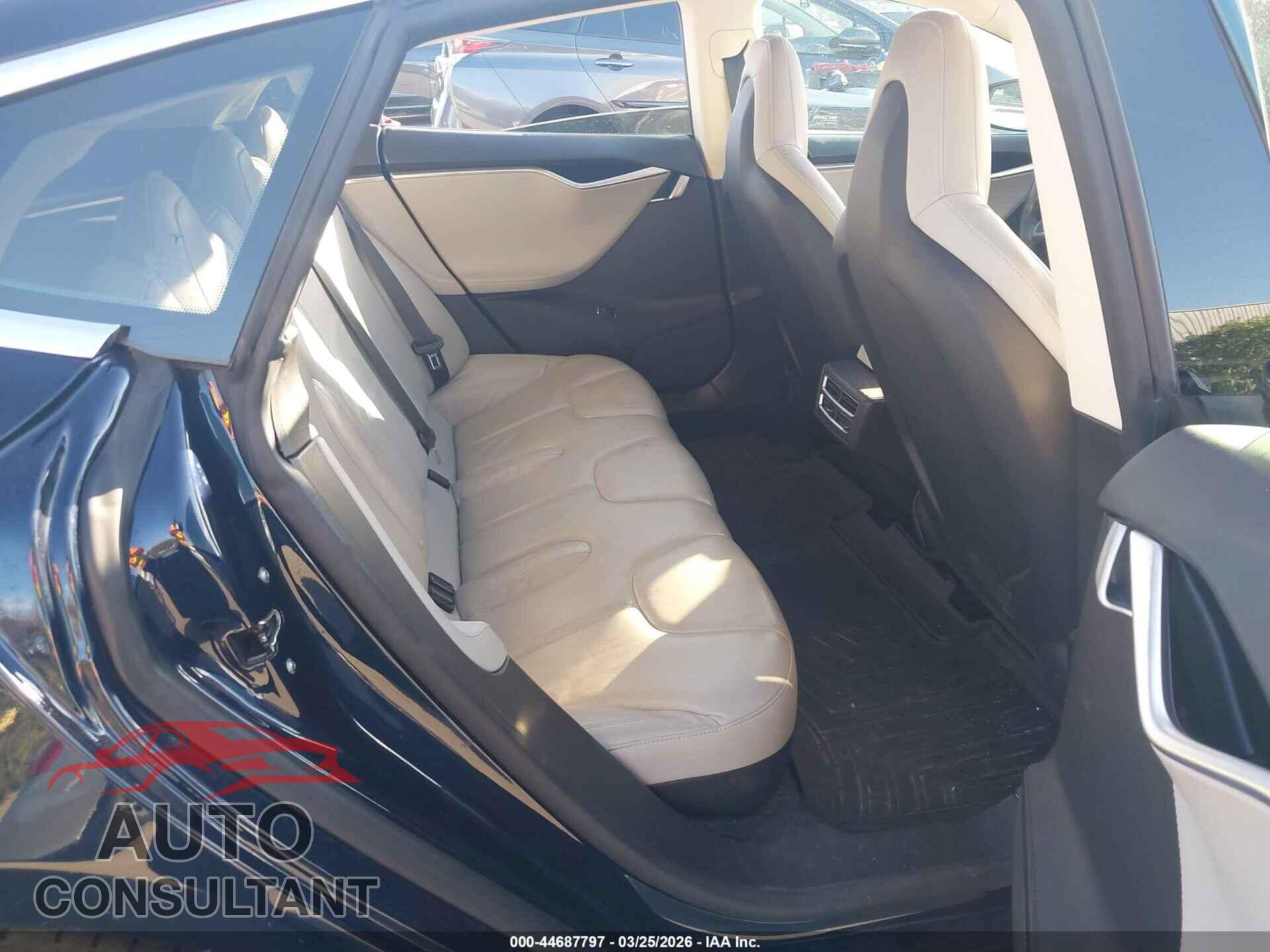 TESLA MODEL S 2013 - 5YJSA1CP9DFP21607
