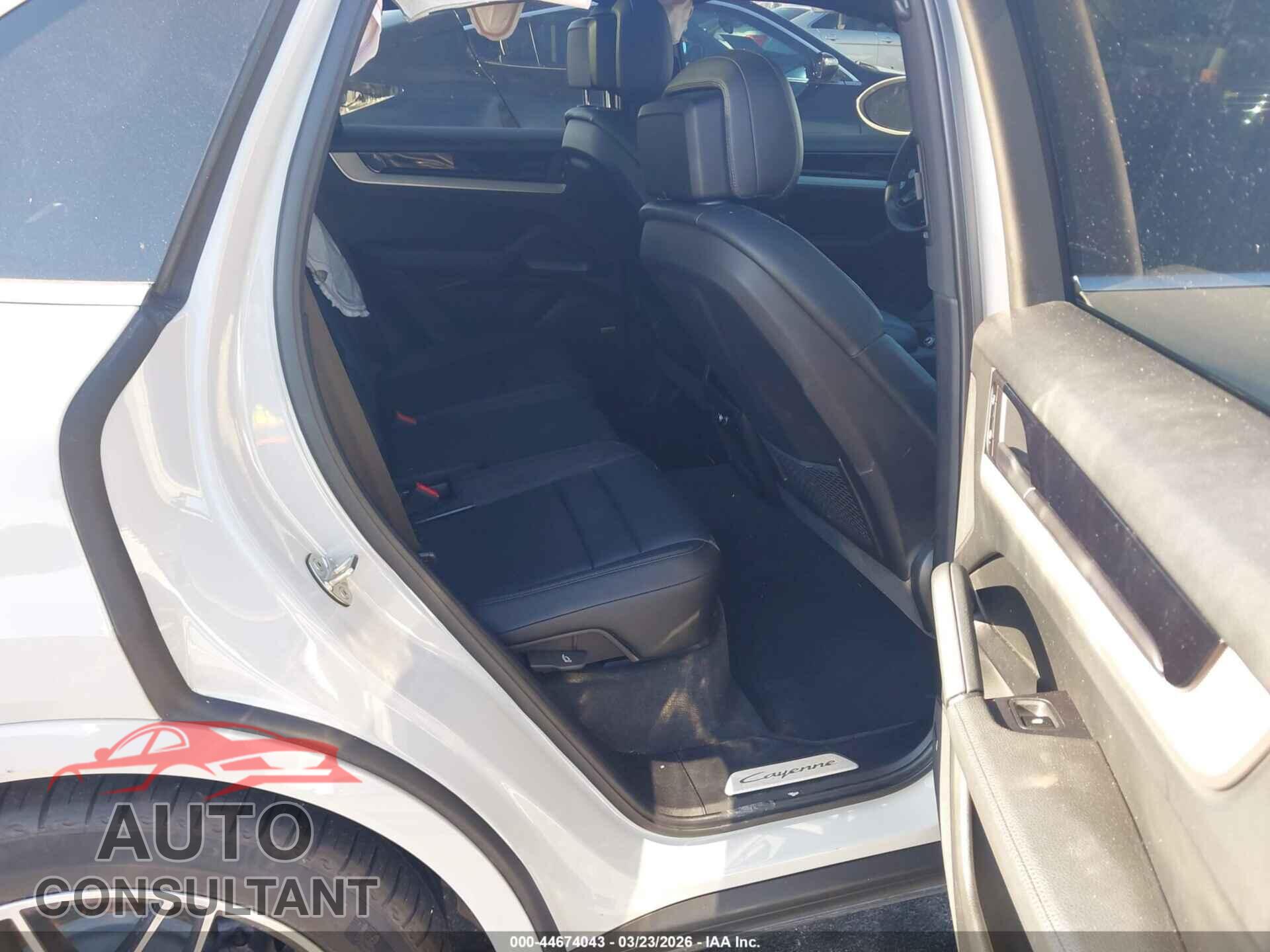 PORSCHE CAYENNE 2024 - WP1AA2AY2RDA10812