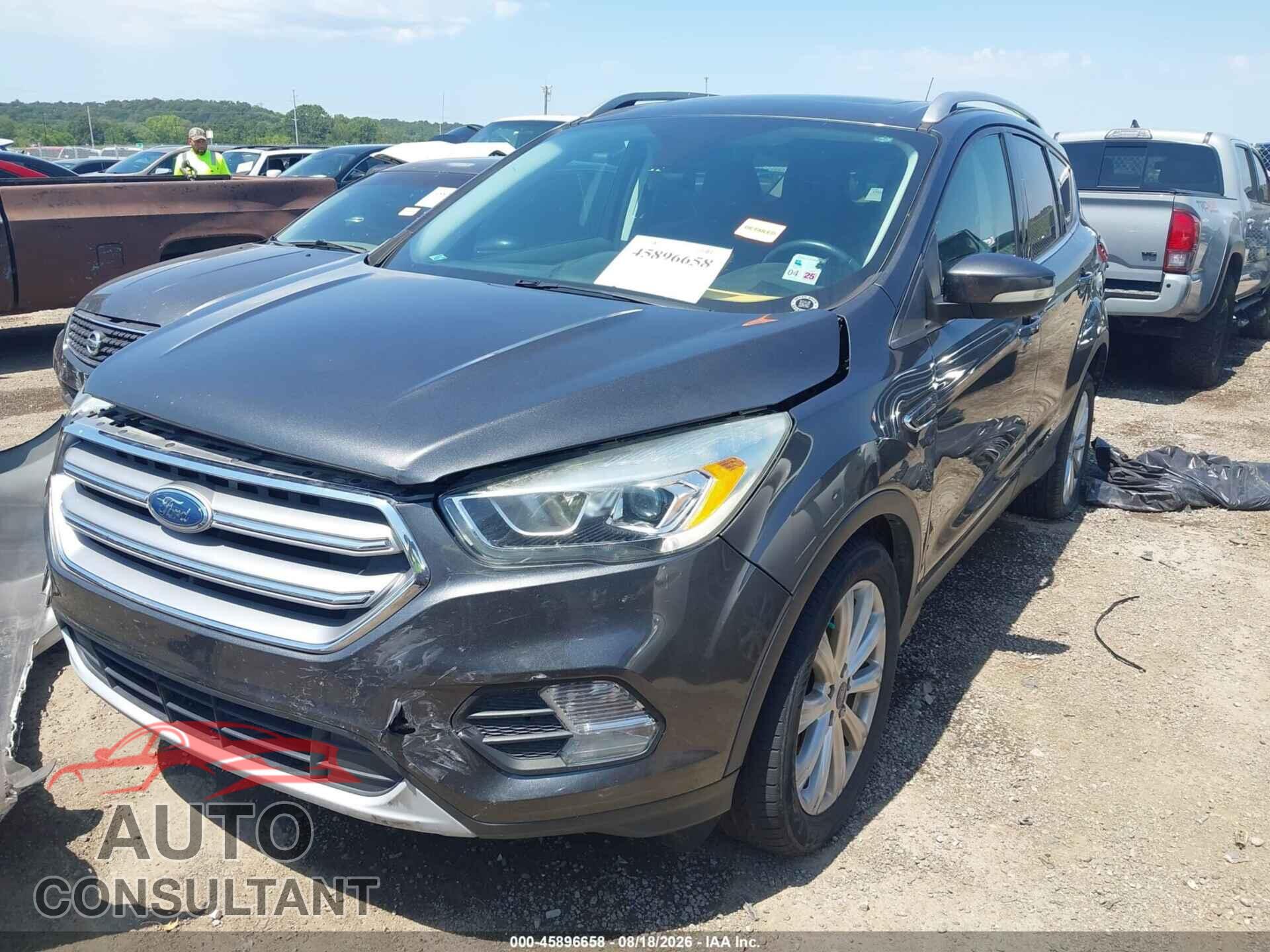 FORD ESCAPE 2017 - 1FMCU0J98HUC07072