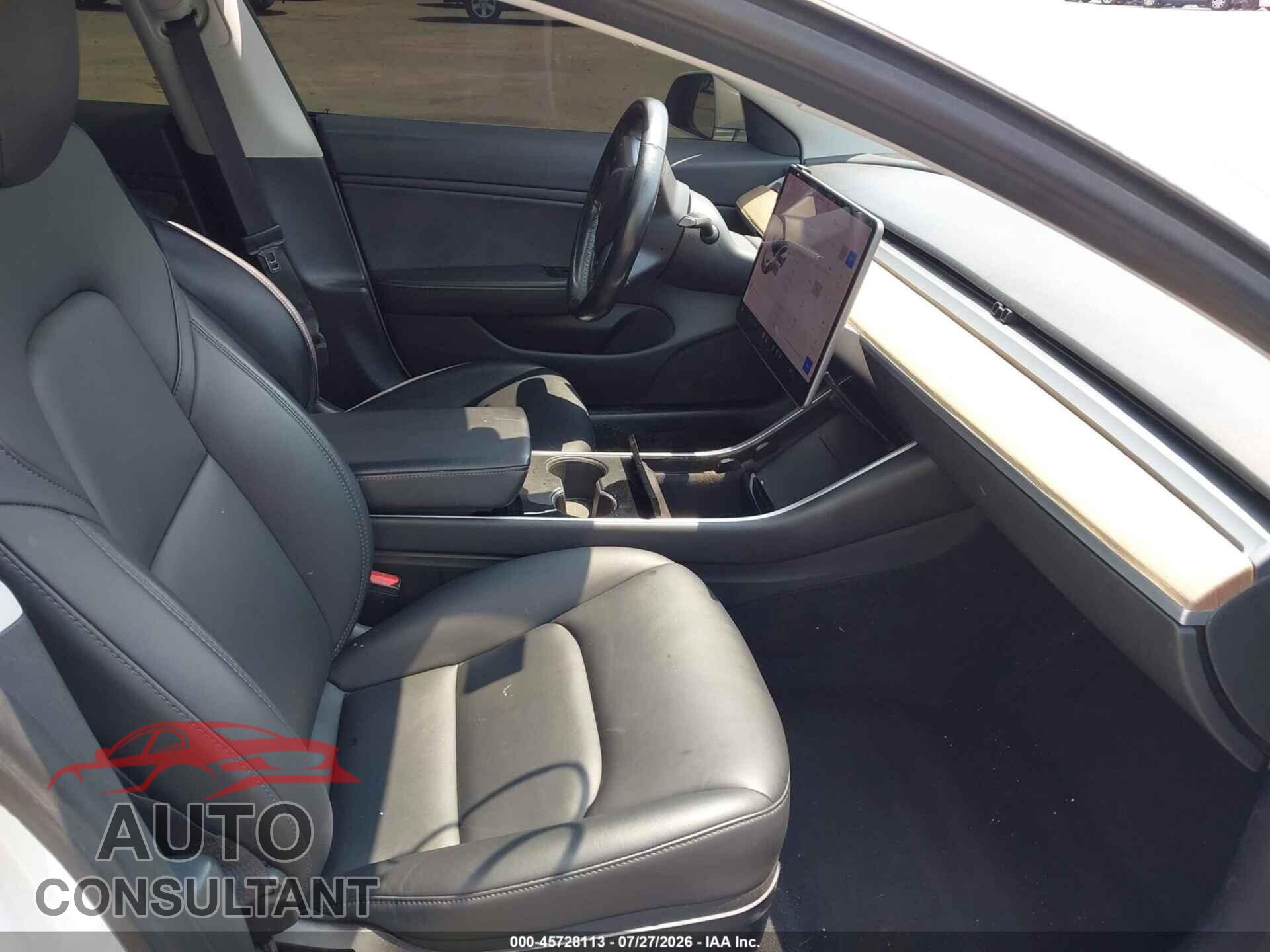 TESLA MODEL 3 2018 - 5YJ3E1EB0JF106501