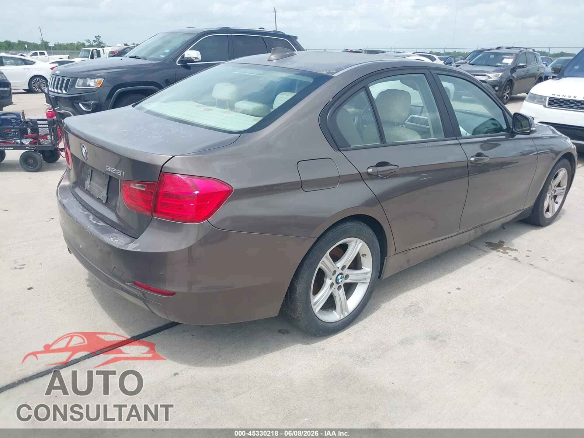 BMW 328I 2013 - WBA3A5G54DNP26443
