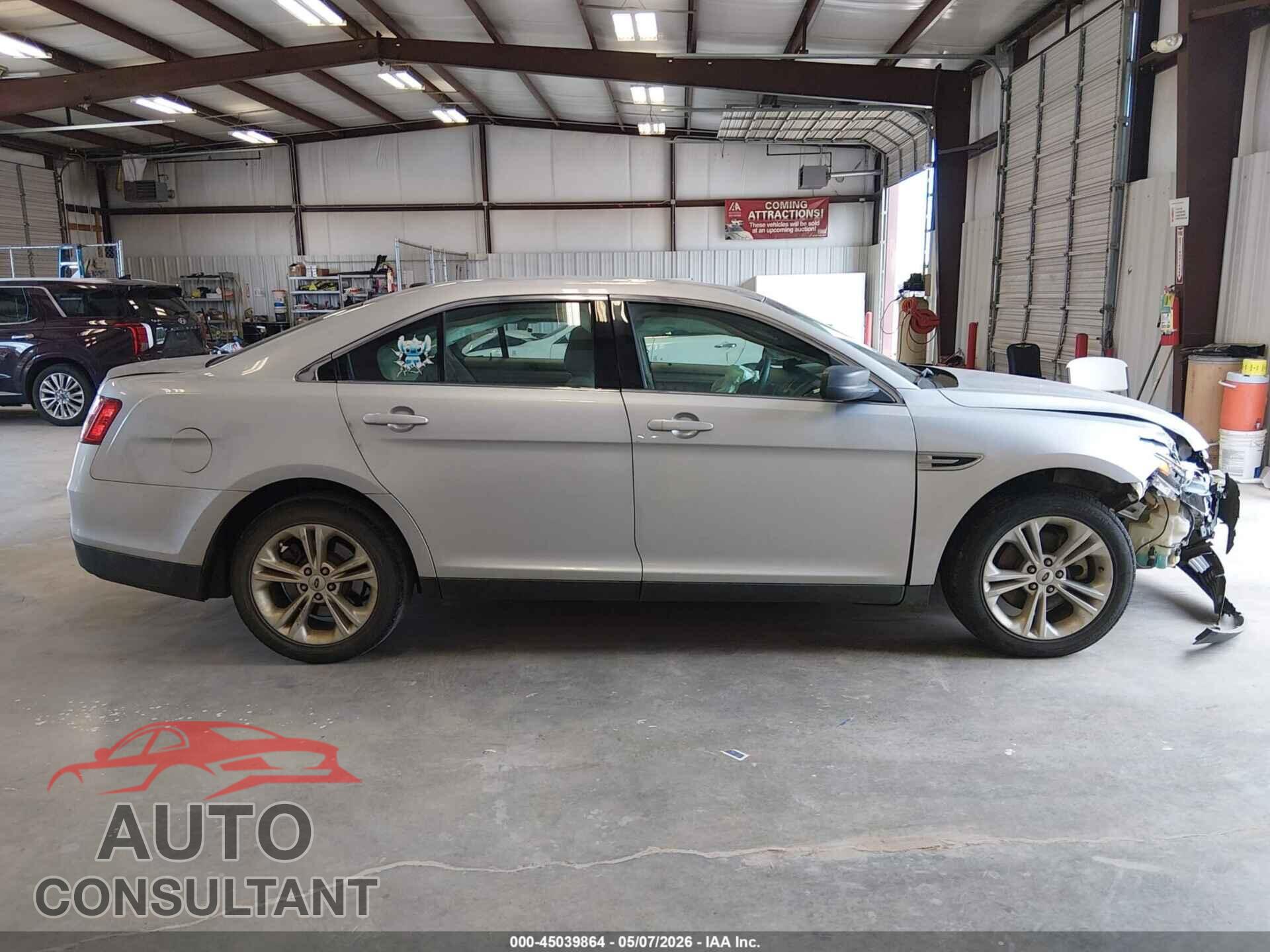FORD TAURUS 2018 - 1FAHP2D8XJG134281