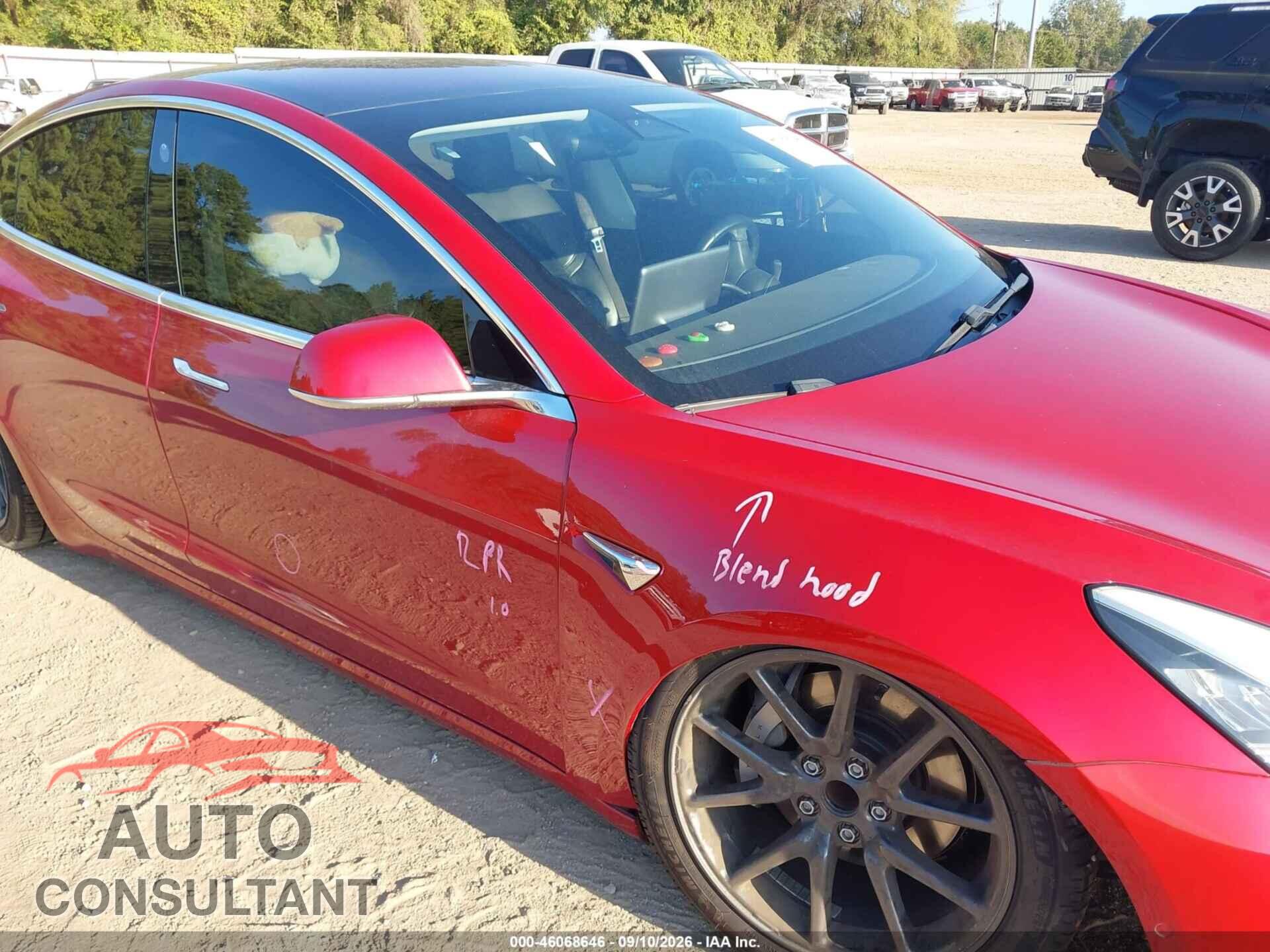 TESLA MODEL 3 2018 - 5YJ3E1EA5JF005302