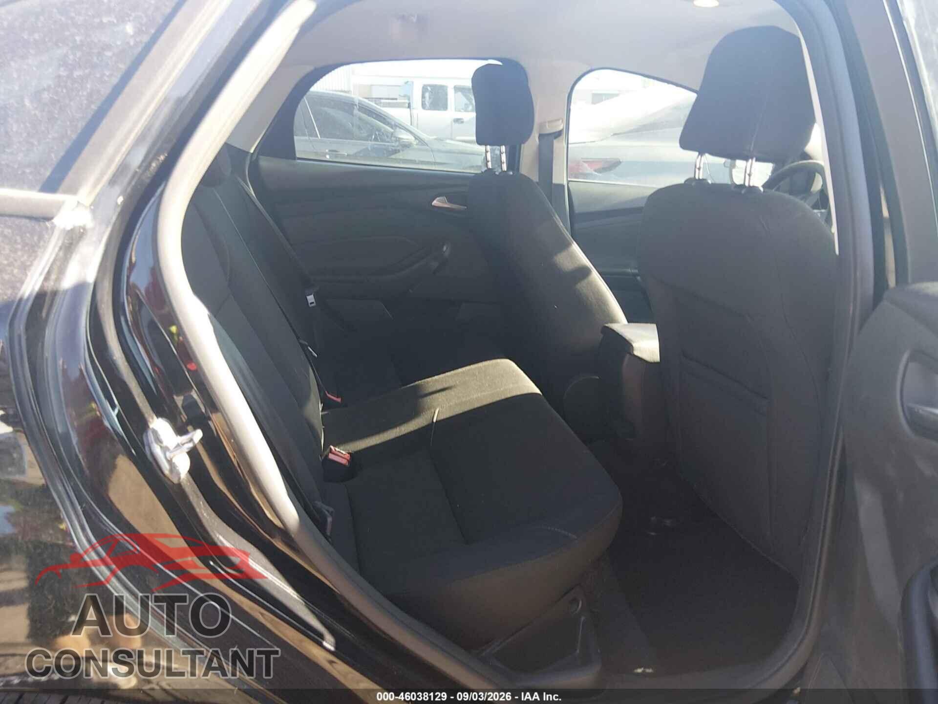 FORD FOCUS 2016 - 1FADP3F2XGL300733