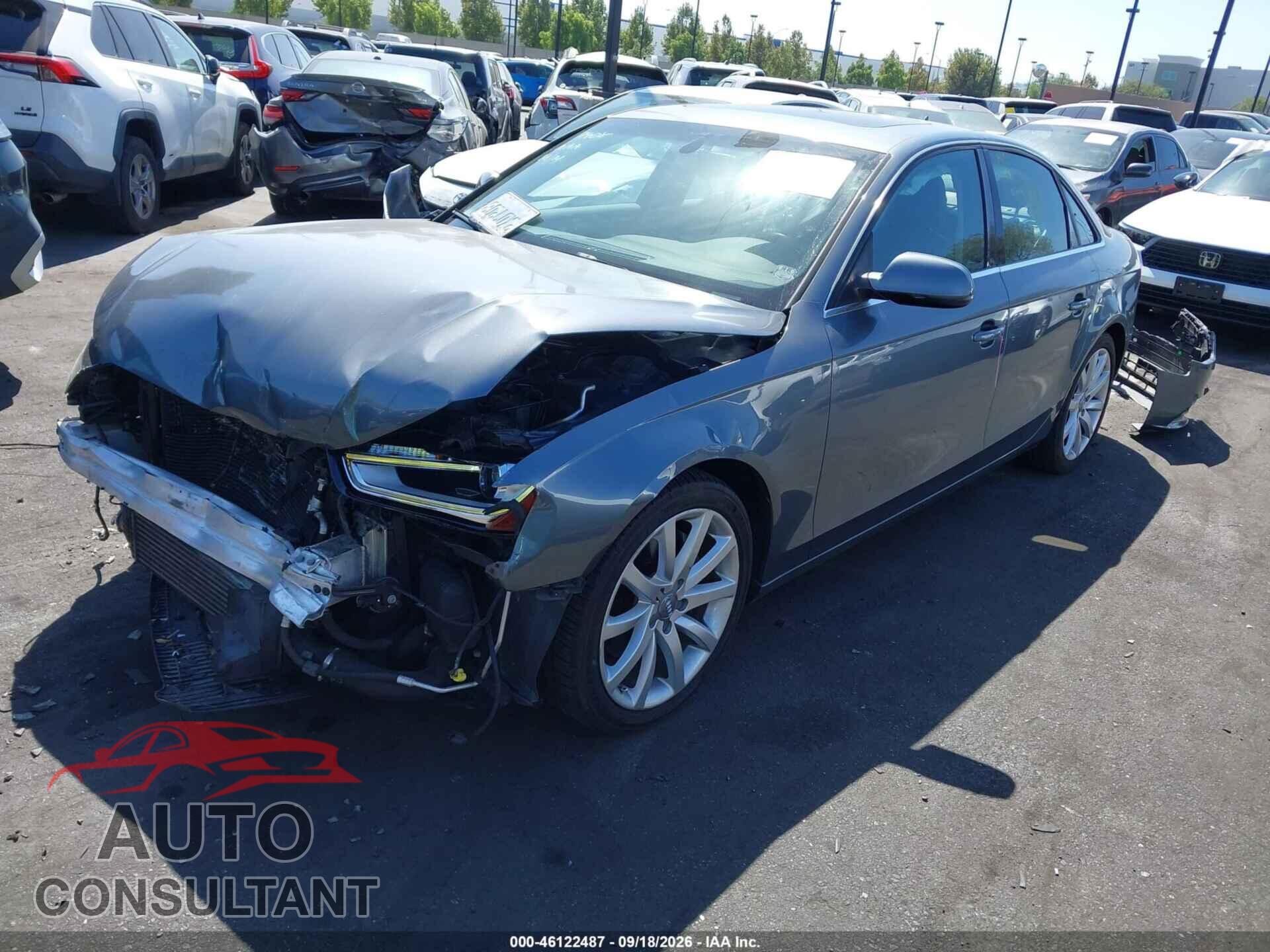 AUDI A4 2013 - WAUEFAFL3DN009261