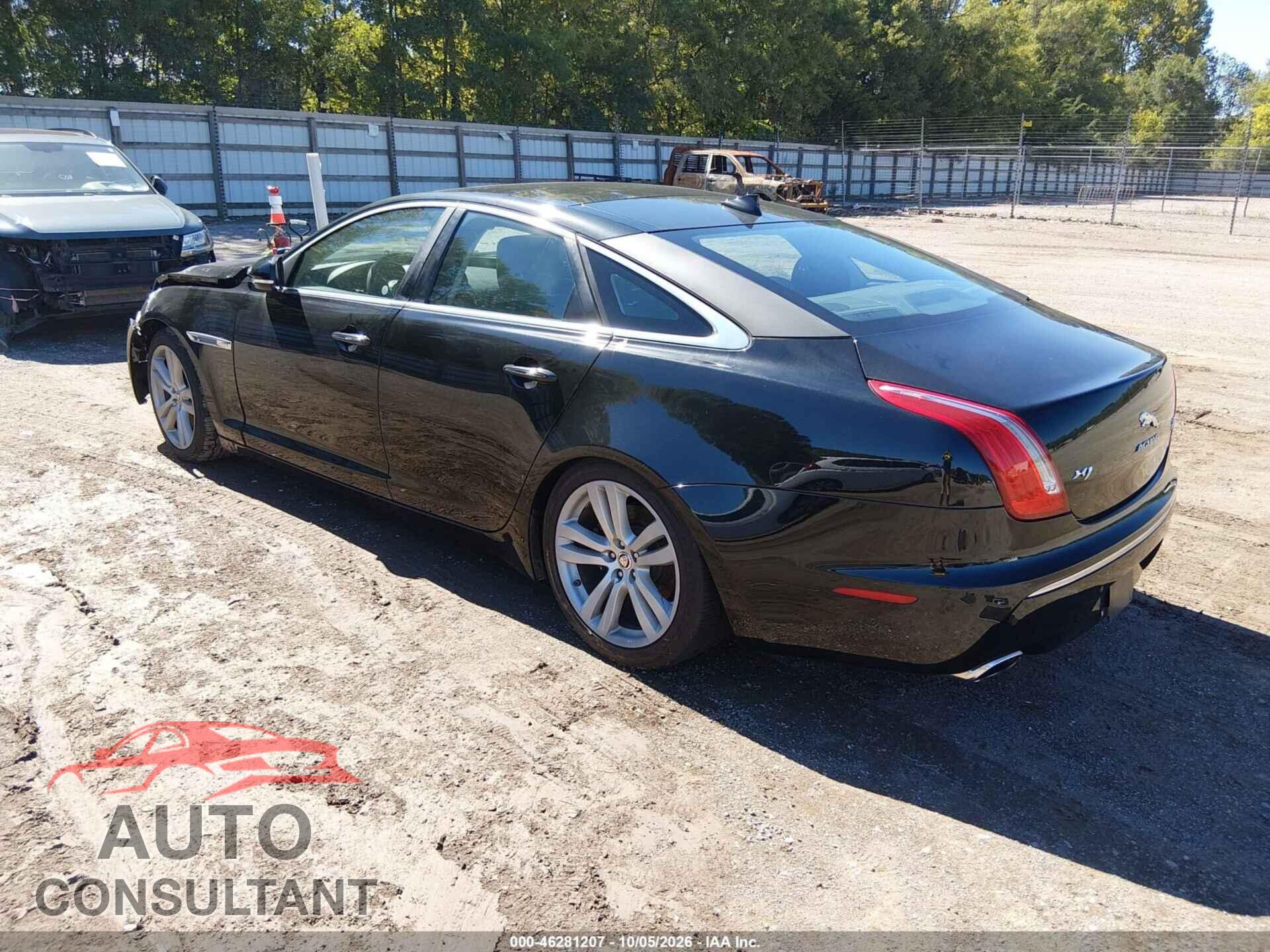 JAGUAR XJ 2014 - SAJWJ1CD1E8V65752